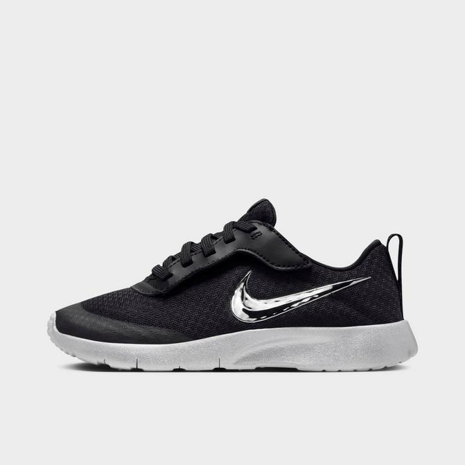 Nike women's tanjun se shoes best sale