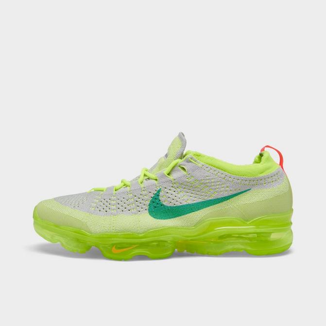 Colorful Nike Flyknit Air Max Running Shoes, Sneakers on Sports