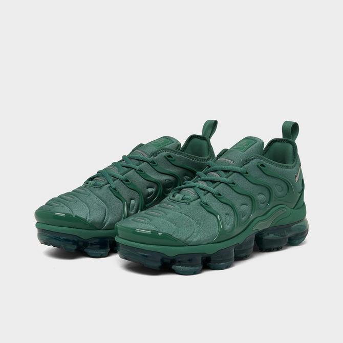 Kids vapormax plus black clearance