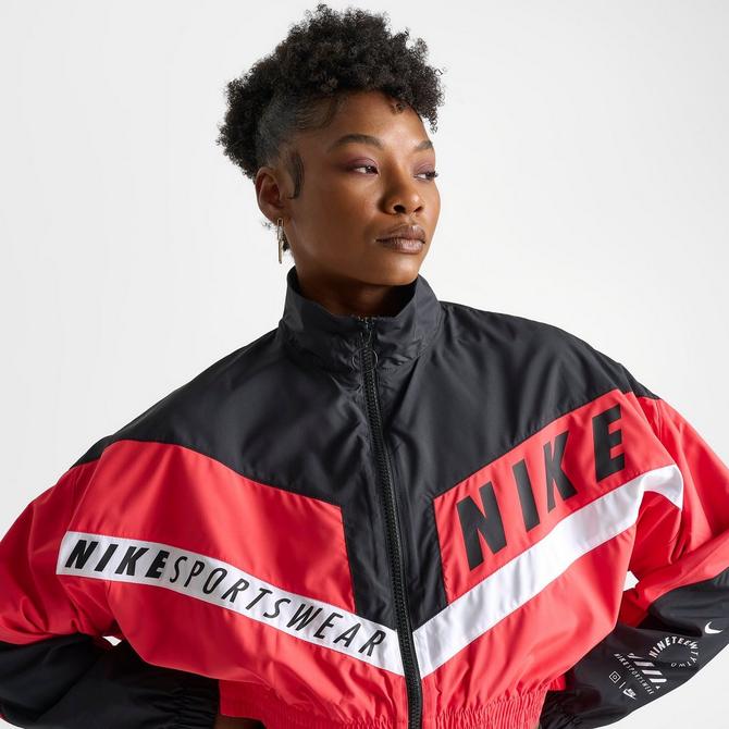 Nike woven jacket w hotsell