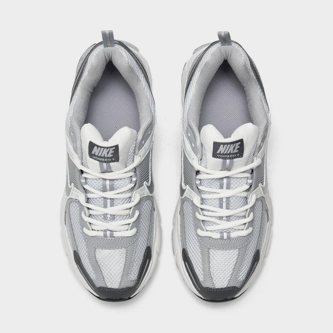 Big 5 nikes hot sale