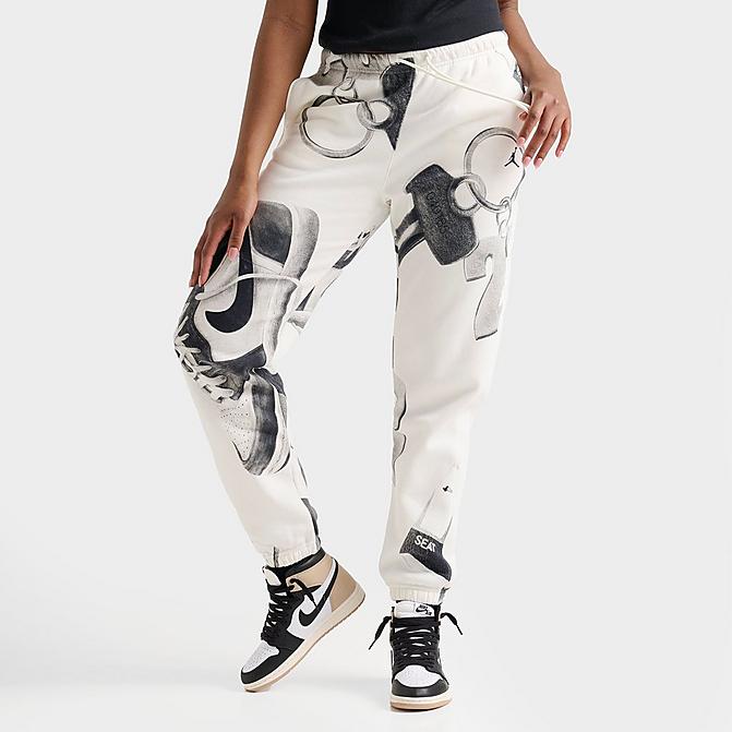 Women's Jordan Brooklyn Fleece All-over Print Joggers Pants Women's Jordan Brooklyn Fleece All-over Print Joggers Pants