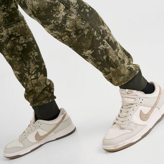 Men's Nike Tech Fleece Camo Jogger Pants| JD Sports