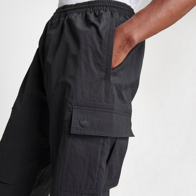 adidas Originals Premium Essentials Cargo Pants em Preto