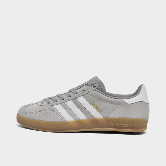 Right view of Men's adidas Originals Gazelle Indoor Casual Shoes in Grey/Cloud White/Gold Metallic/Gum Click to zoom