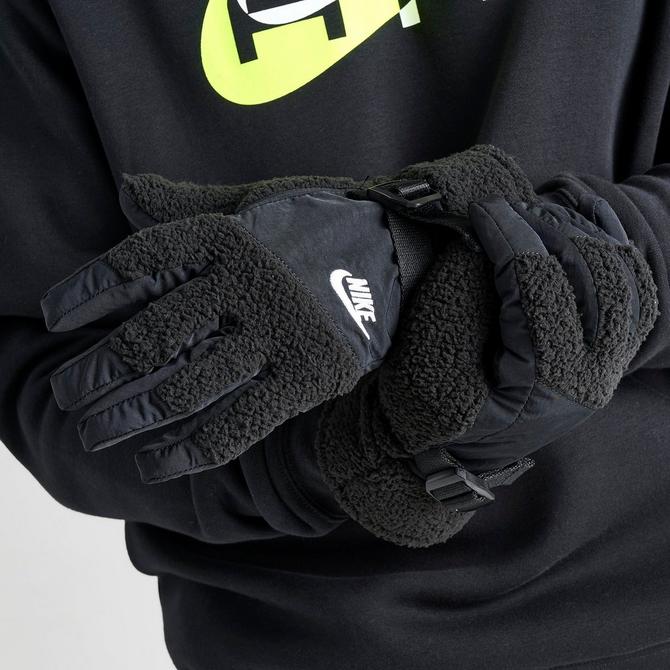 Thermal store nike gloves