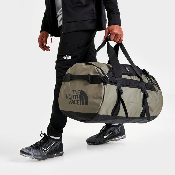 timmerman Antagonist buiten gebruik The North Face Base Camp Medium Duffel Bag| JD Sports