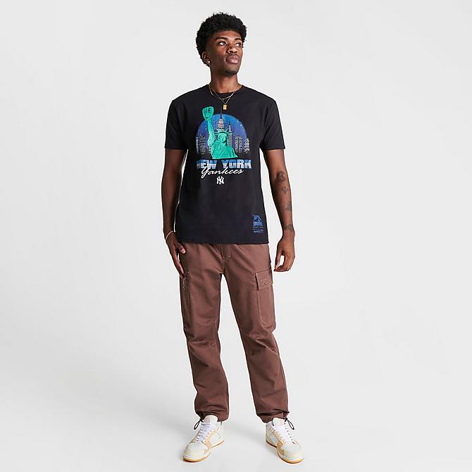 Men's Mitchell & Ness MLB New York Yankees Statue of Liberty Skyline Graphic T-Shirt