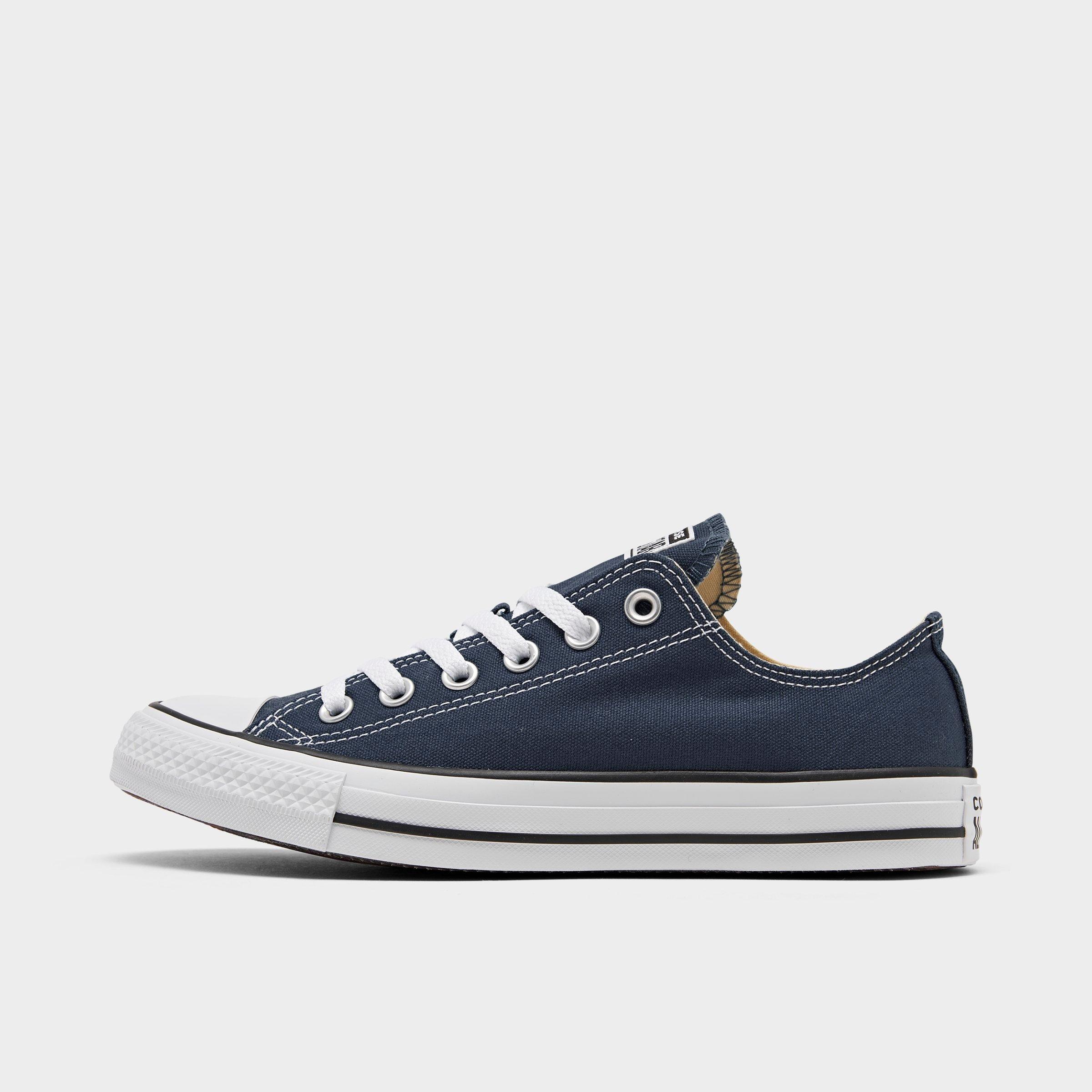 chuck taylor low top womens