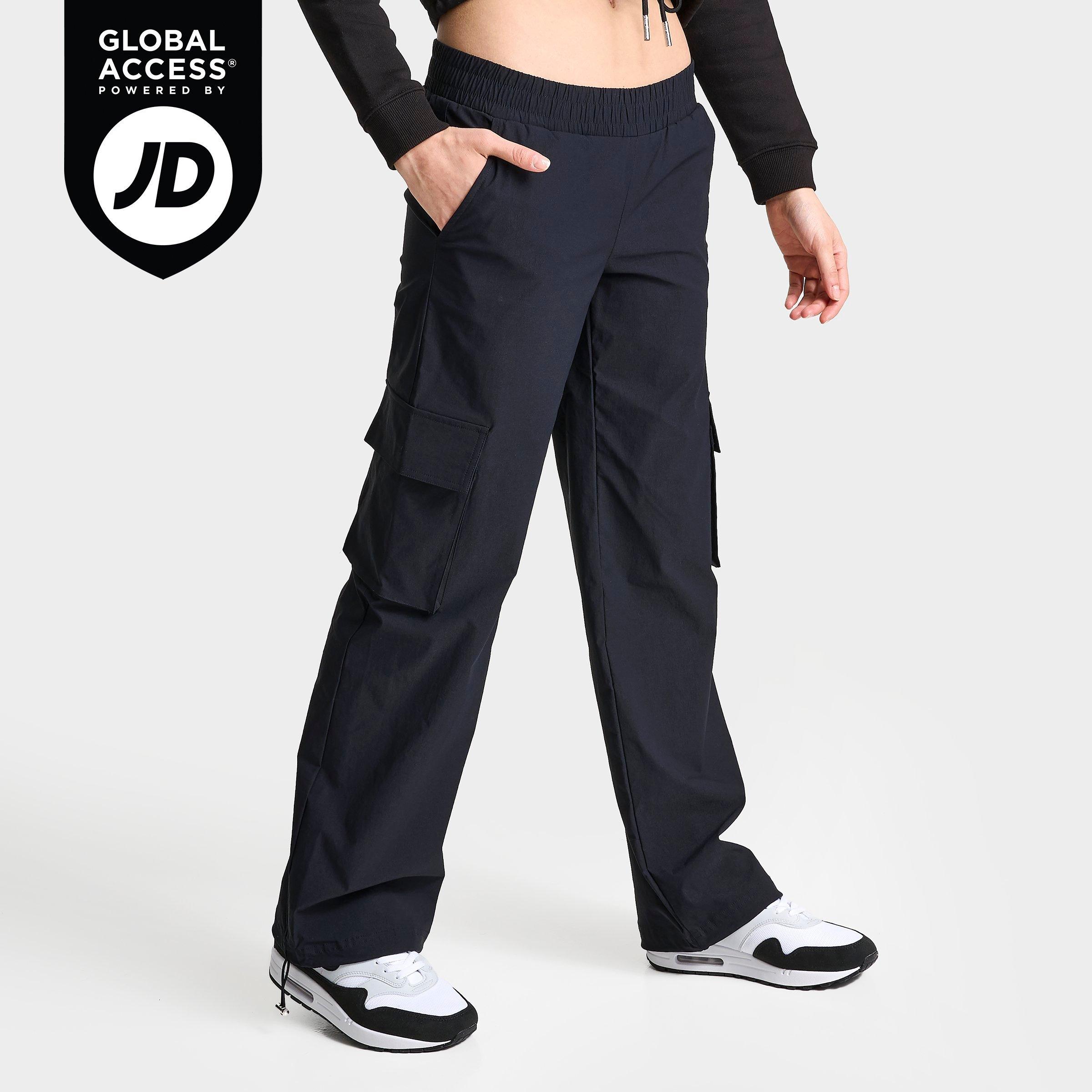 Juicy Couture Women's Bling Woven Cargo Pants in Liquorice Size: XS