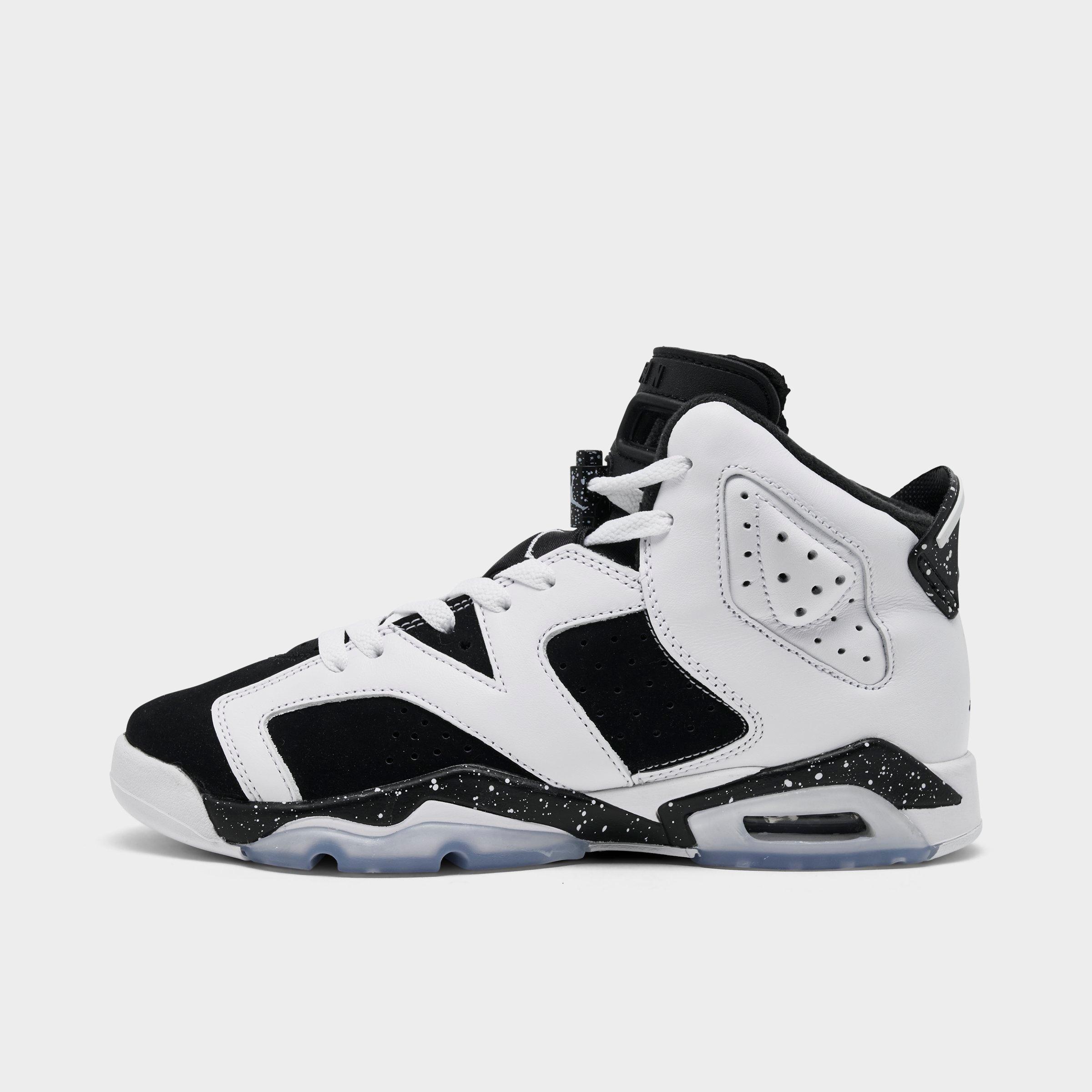 Jordan Big Kids Air Retro 6 Basketball Shoes in Black/White Size: 6.5