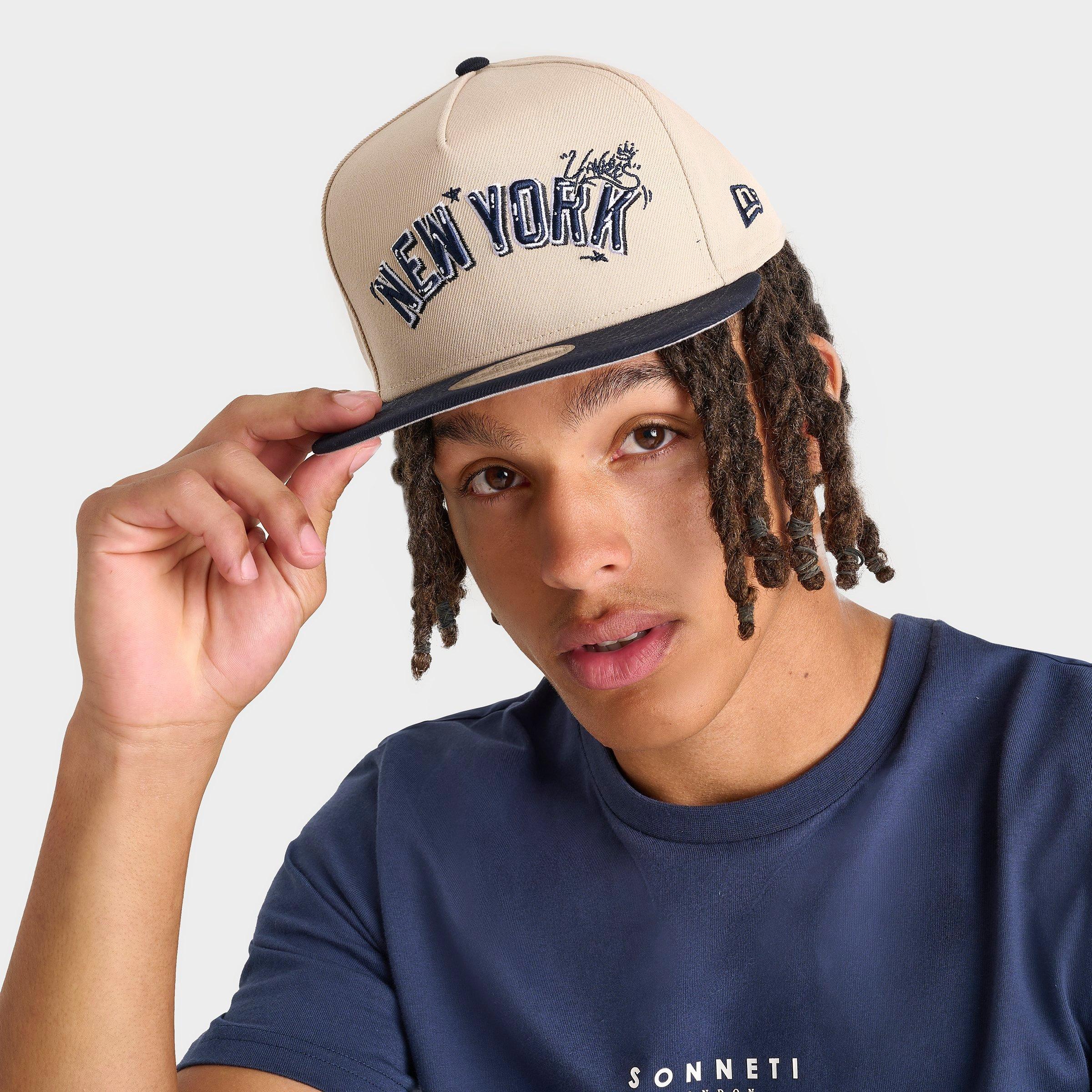 New Era New York Yankees MLB Team Art 9FIFTY Snapback Hat in Tan/Navy