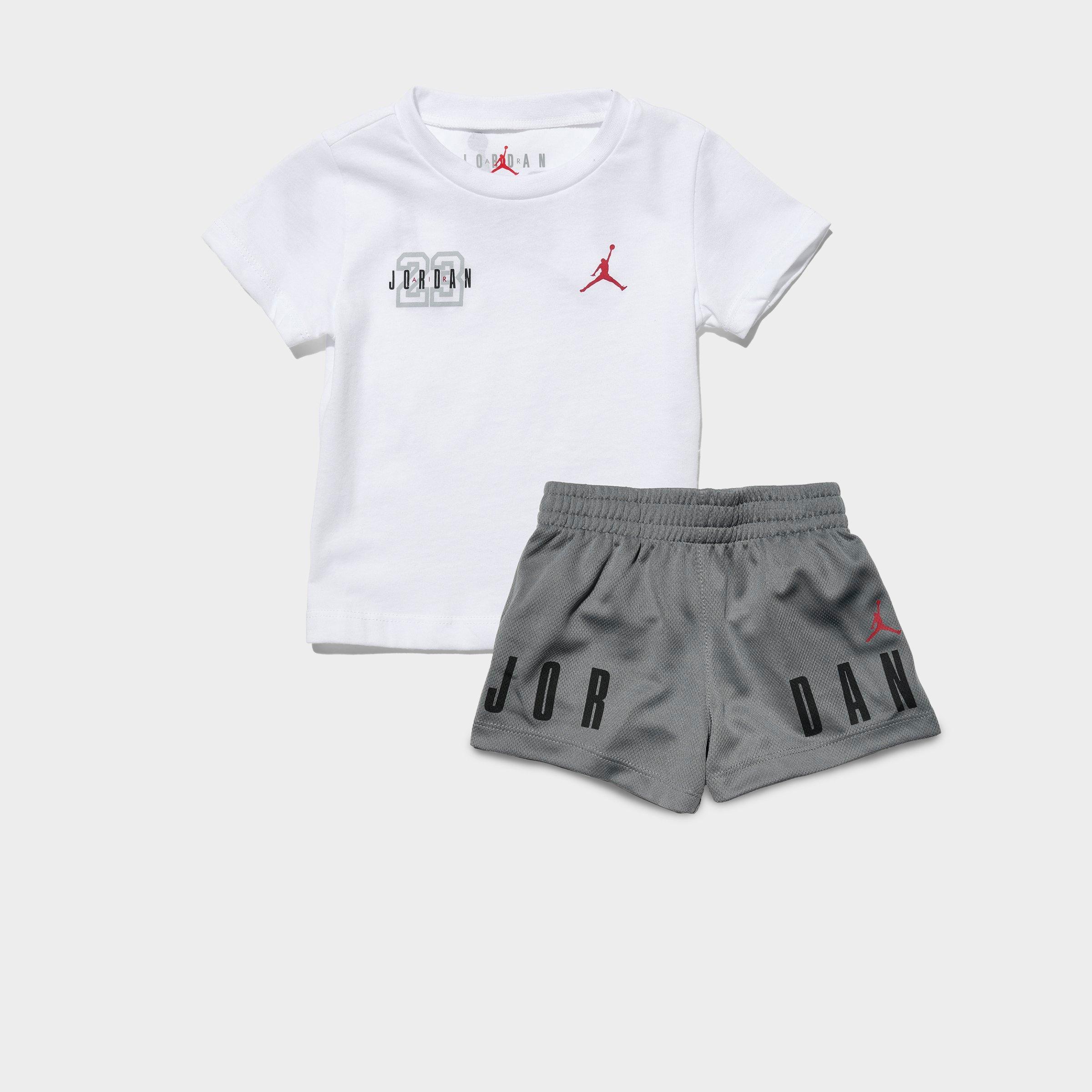 Jordan Infant Jumpman T-Shirt and Shorts Set in White/Smoke Grey Size: 12M
