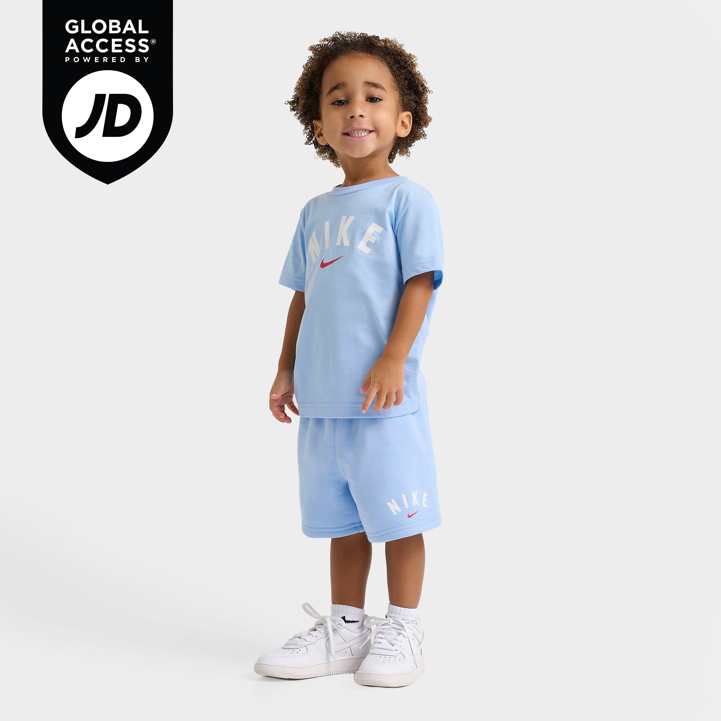 Nike Girls Toddler T-Shirt and Shorts Set in Light Blue Size: 2T
