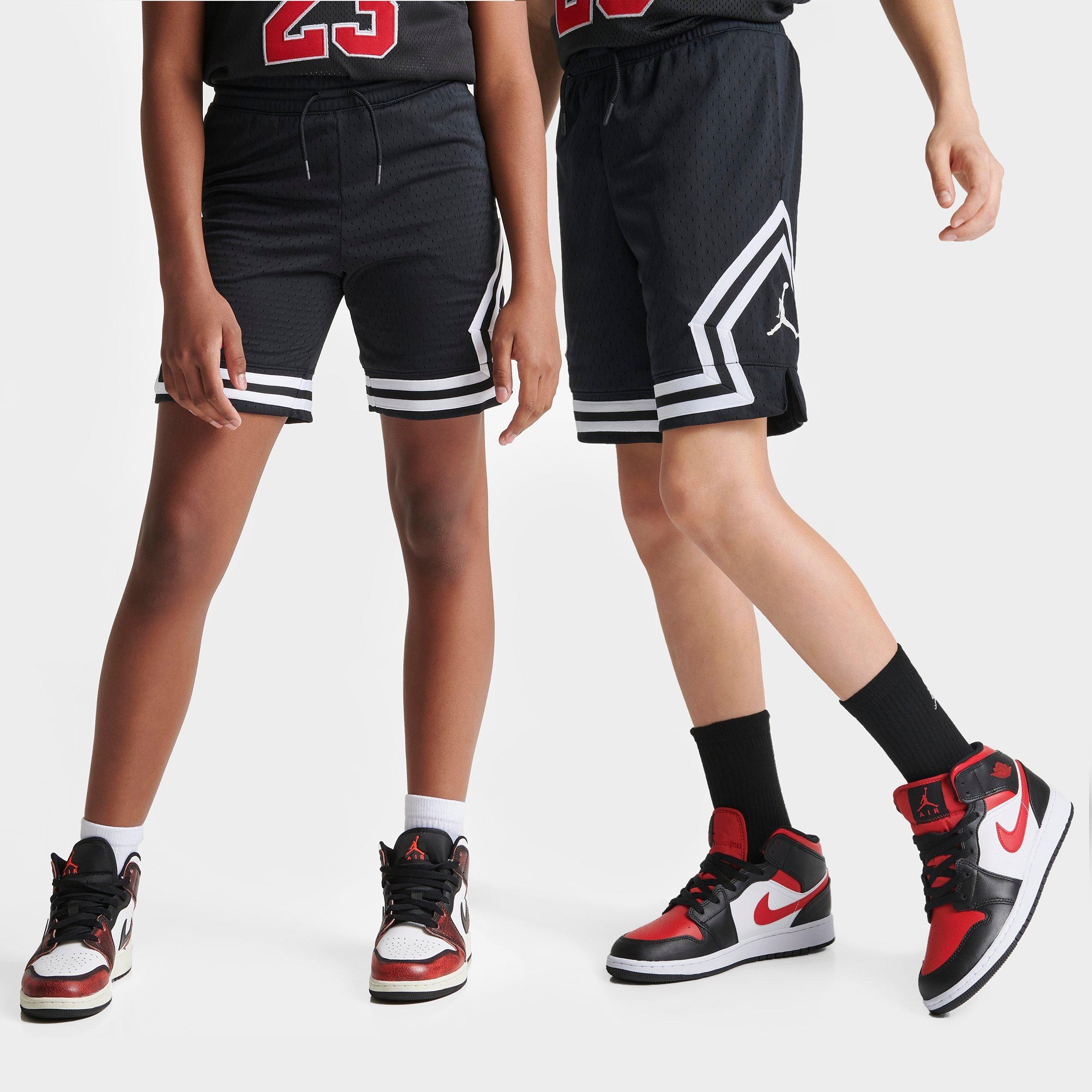 Jordan Boys Air Diamond Basketball Shorts in Black/White Size: Small