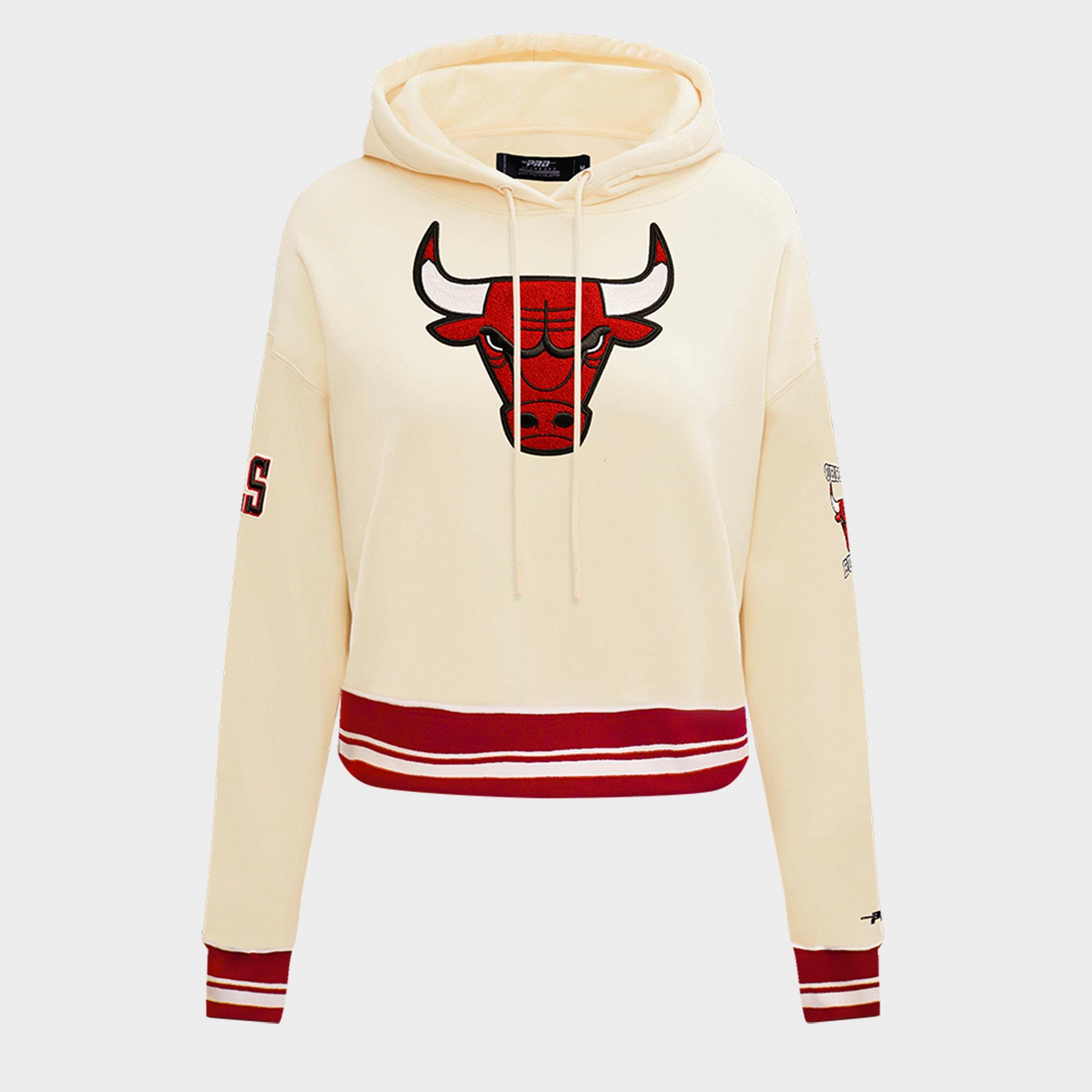 Pro Standard Women's Chicago Bulls NBA Retro Classic Fleece Cropped Pullover Hoodie