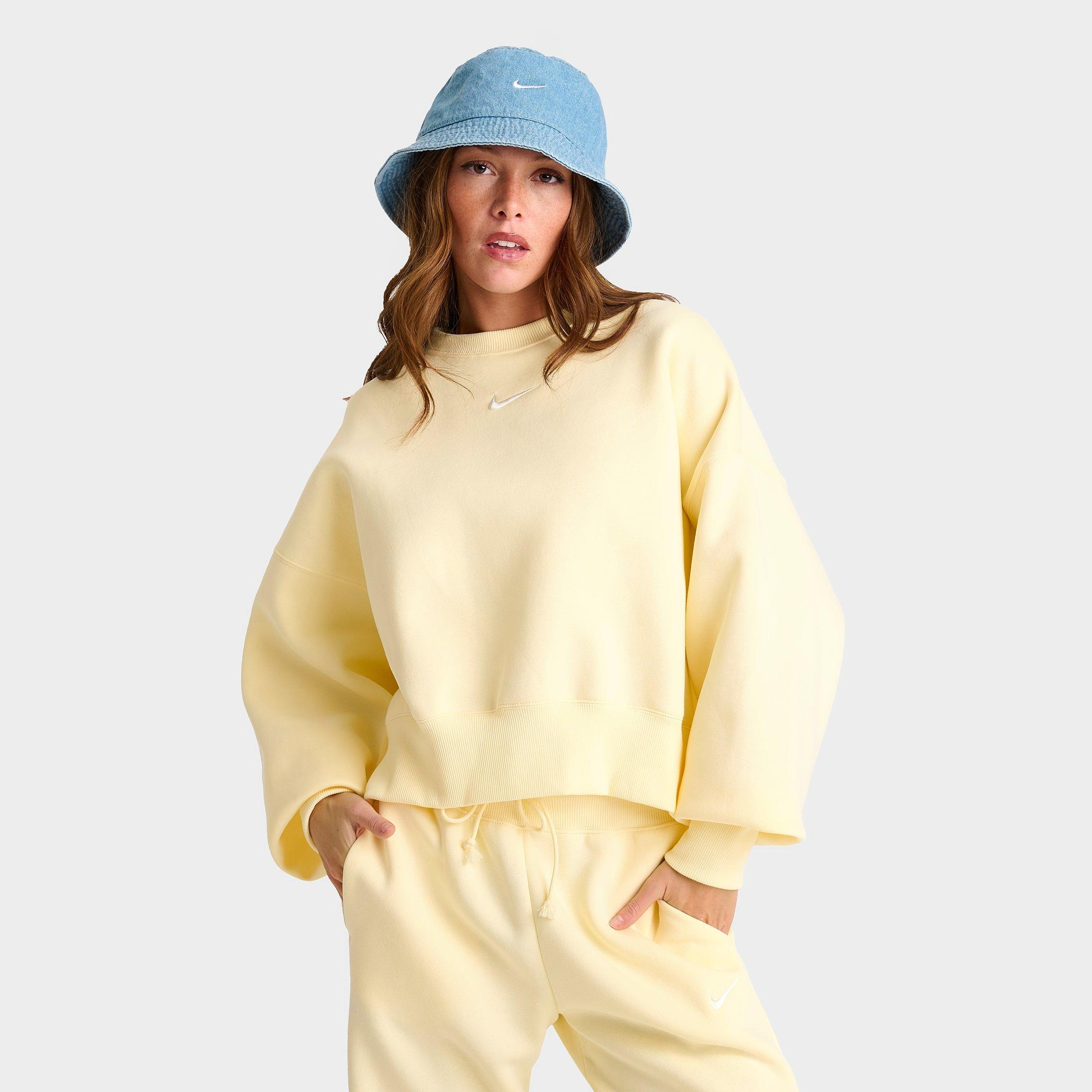 Nike Women's Sportswear Phoenix Fleece Oversized Crewneck Sweatshirt in Alabaster/Sail Size: XS