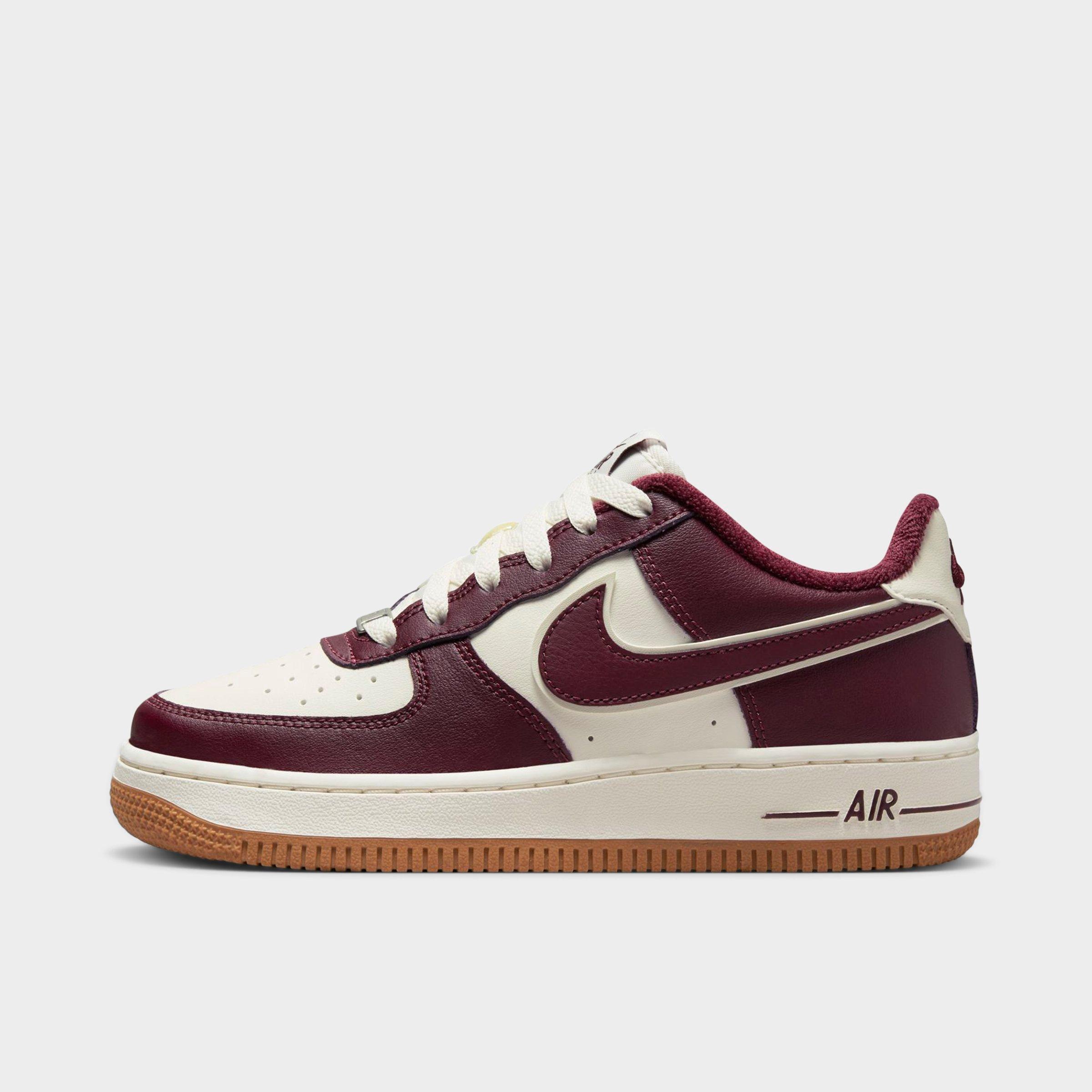 Nike Big Kids Air Force 1 LV8 3 Casual Shoes in Sail/Gum Medium Brown/Grey Fog Size: 5