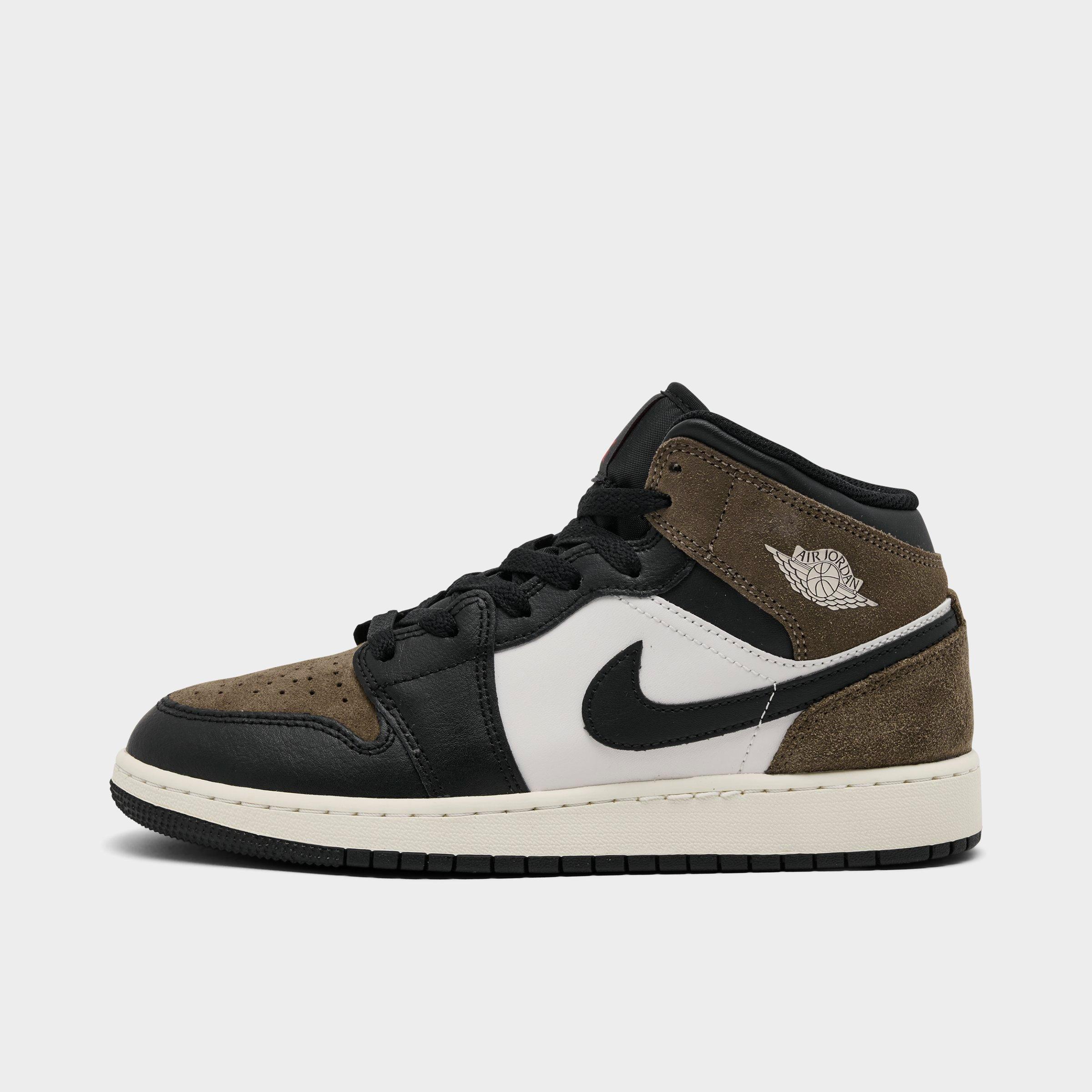 Jordan Big Kids Air Retro 1 Mid Casual Shoes in Black/Palomino/University Red Size: 5.0
