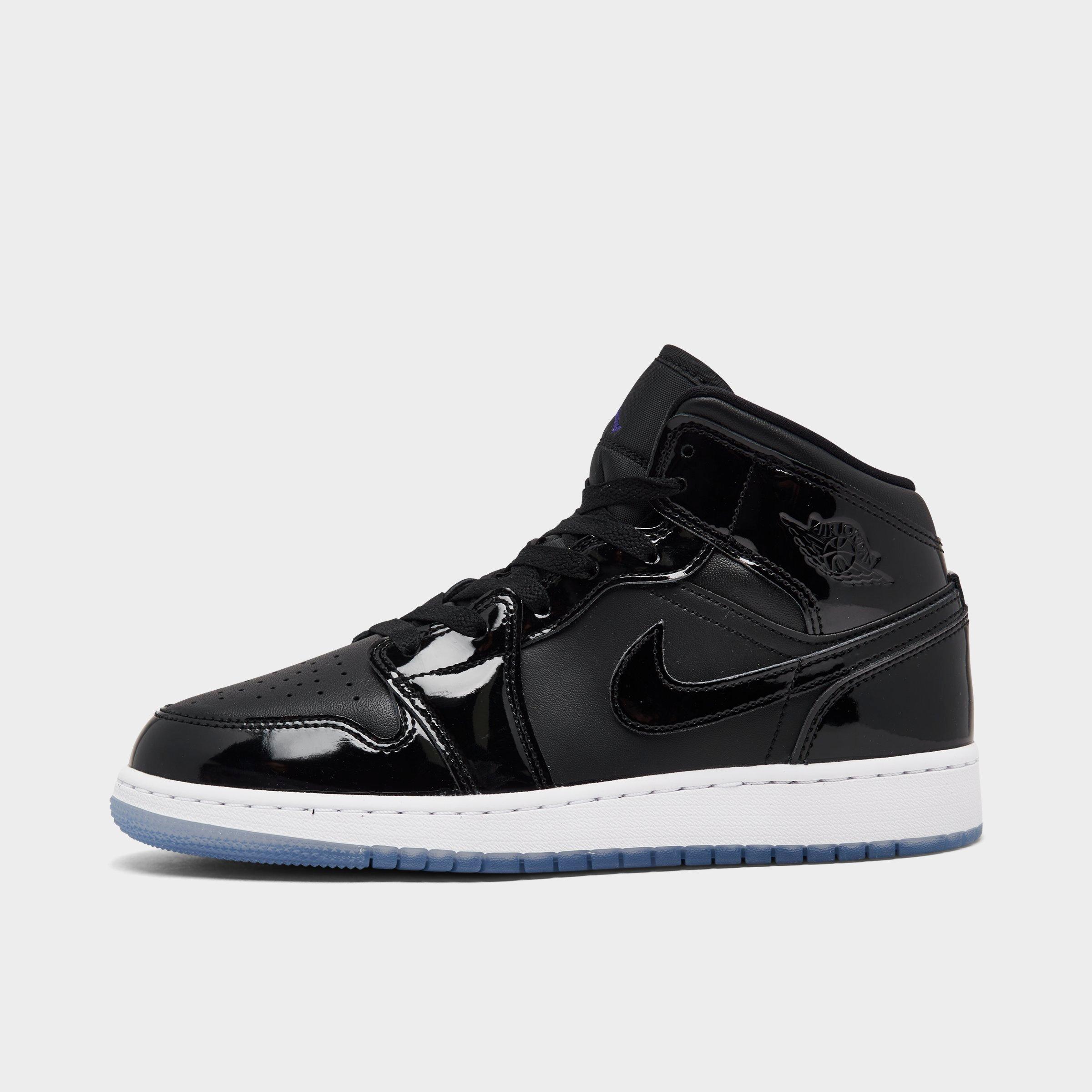 Jordan Big Kids Air Retro 1 Mid SE Casual Shoes in Black/Dark Concord/White Size: 4