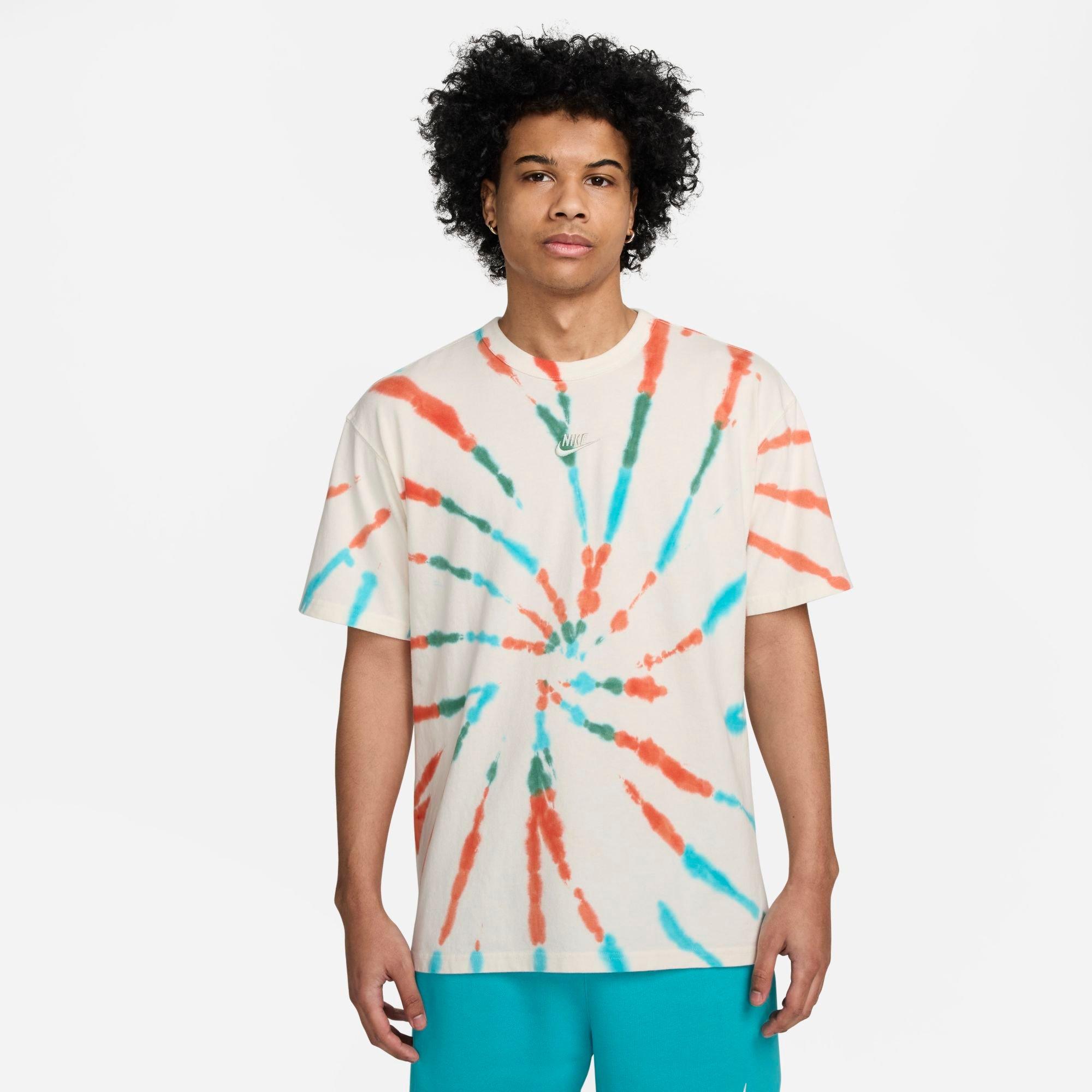 Nike Men's Sportswear Premium Essentials Max90 T-Shirt in SAIL Size: Medium