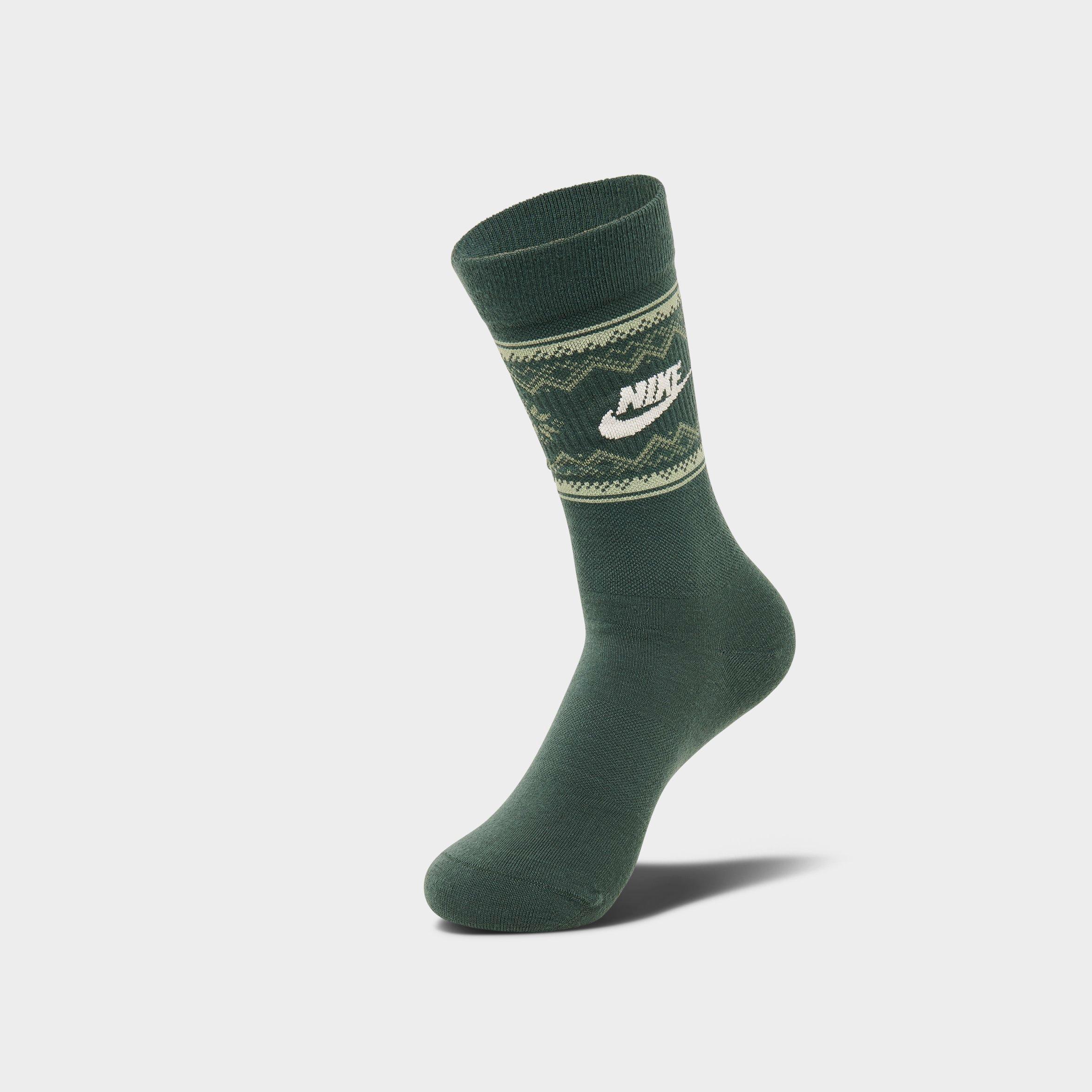 Nike Everyday Essentials Crew Socks in Vintage Green/Oil Green/Coconut Milk Size: Large