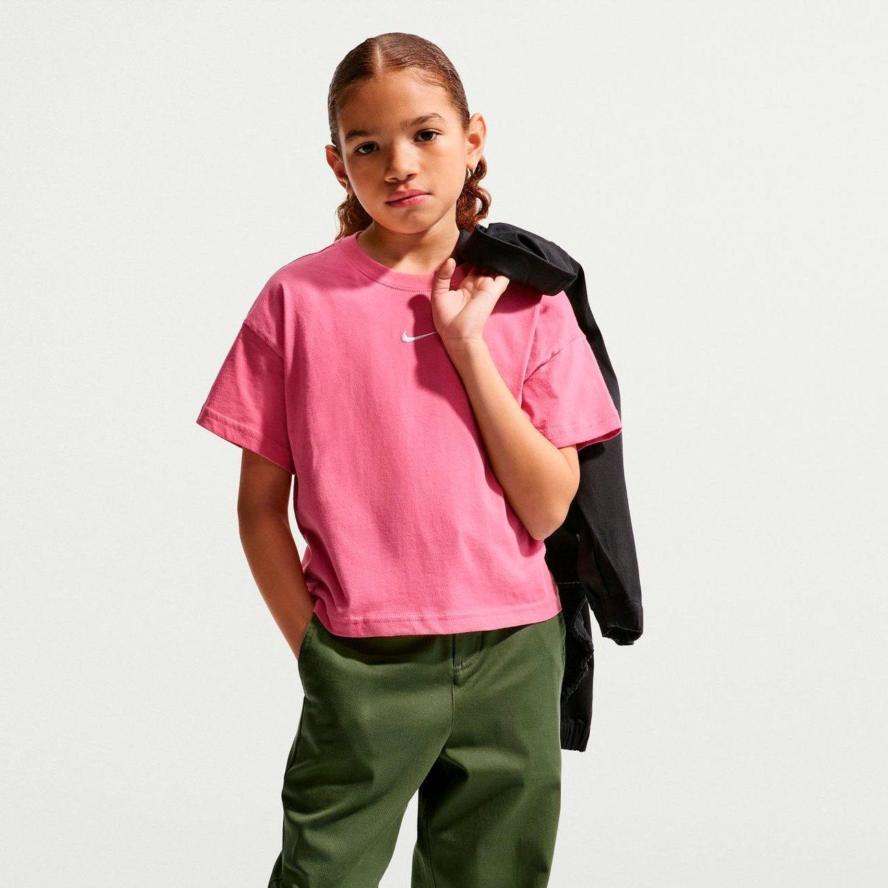 Nike Girls Big Kids Sportswear Essential T-Shirt in Peony Size: Medium