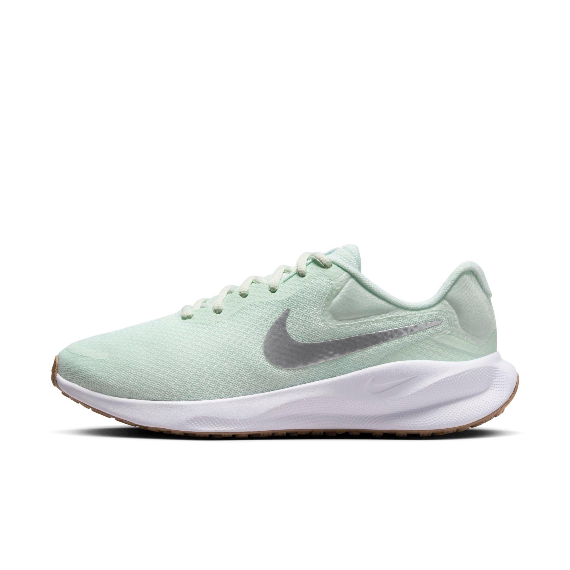 Women's Nike Revolution 7 Running Shoes (Extra Wide Width 2E)