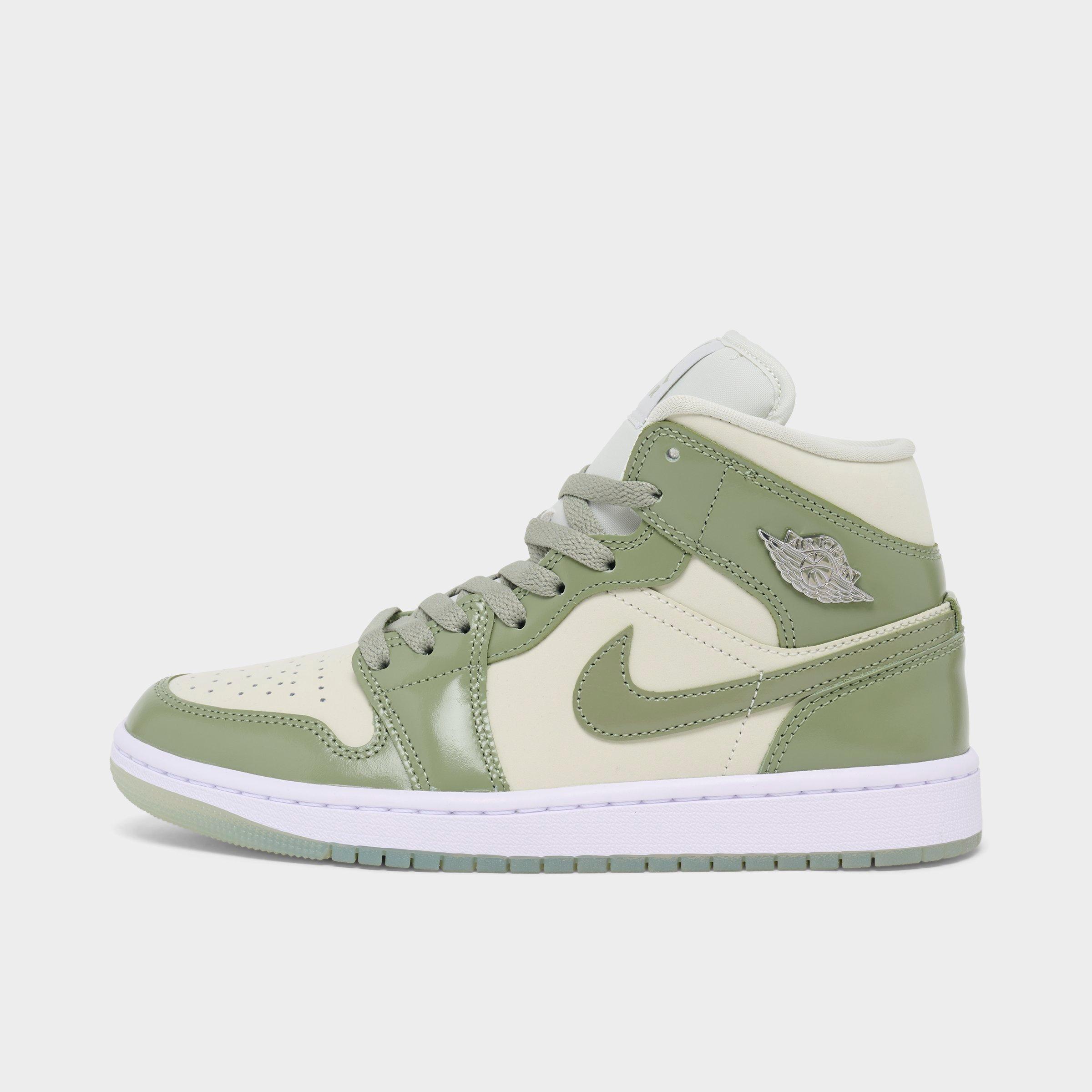 Women's Air 1 Mid SE Casual Shoes