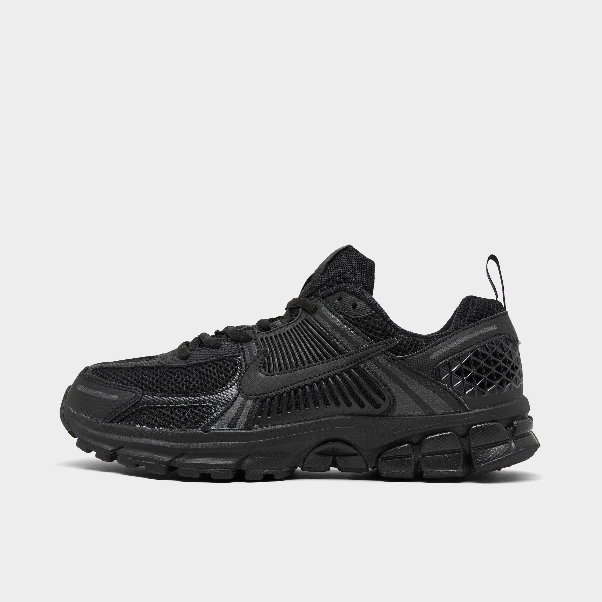Nike Big Kids Vomero 5 Casual Shoes in Black Size: 4.0