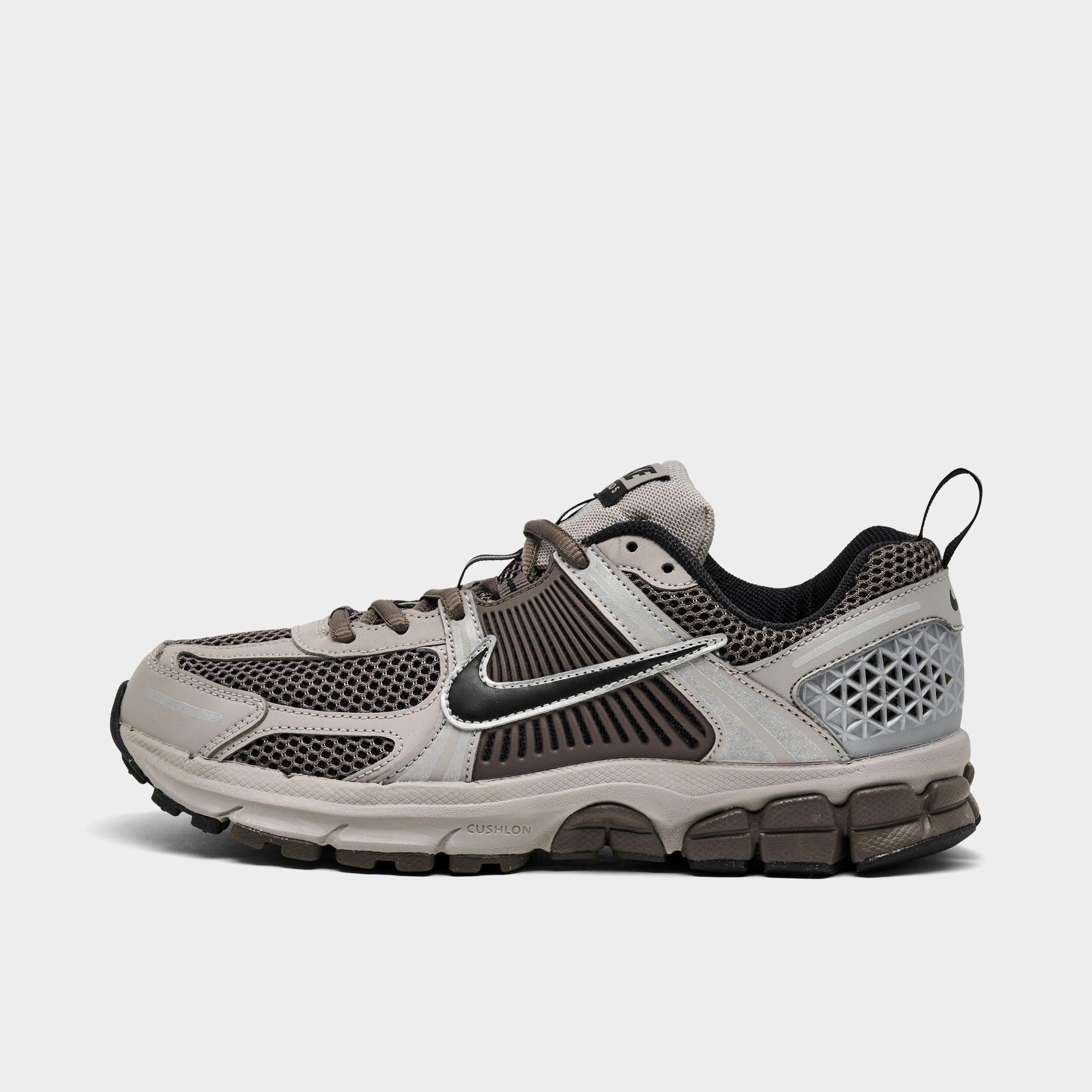 Nike Big Kids Vomero 5 Casual Shoes in COLLEGE GREY/BLACK-C Size: 3.5