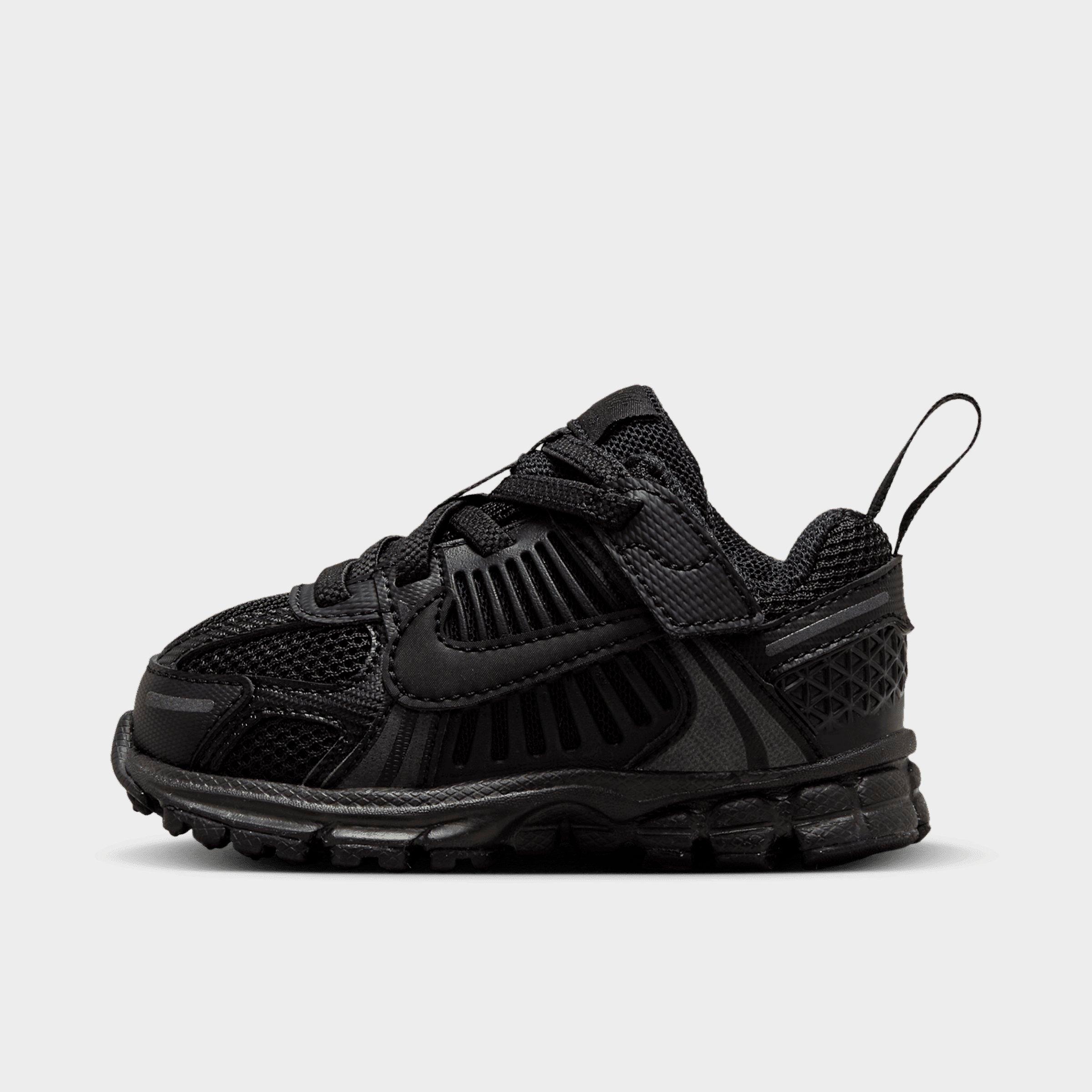 Nike Infant and Kids Toddler Vomero 5 Stretch Lace Casual Shoes in Black Size: 7.0