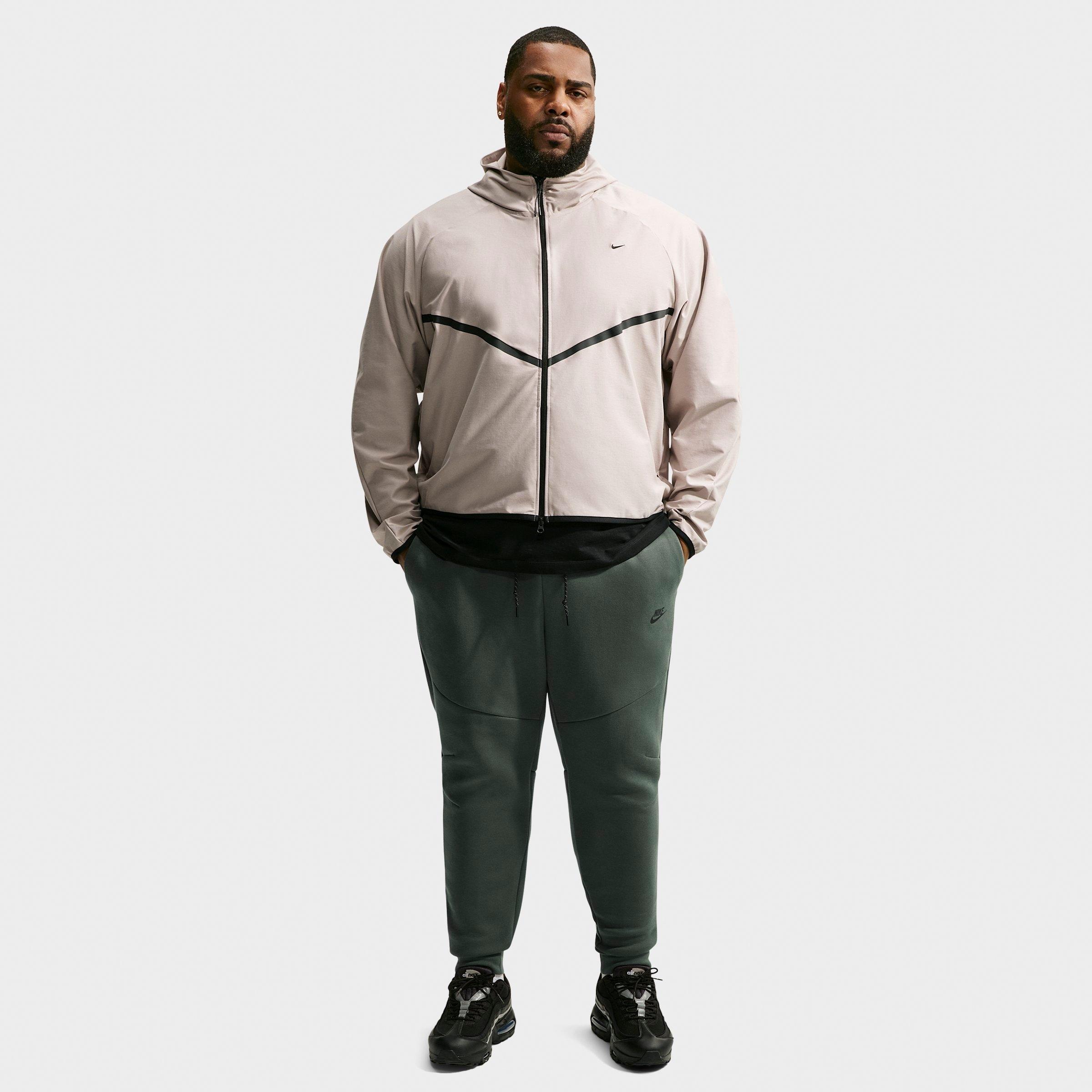 Nike Men's Tech Fleece Jogger Pants in Camo Green/Black Size: M Tall