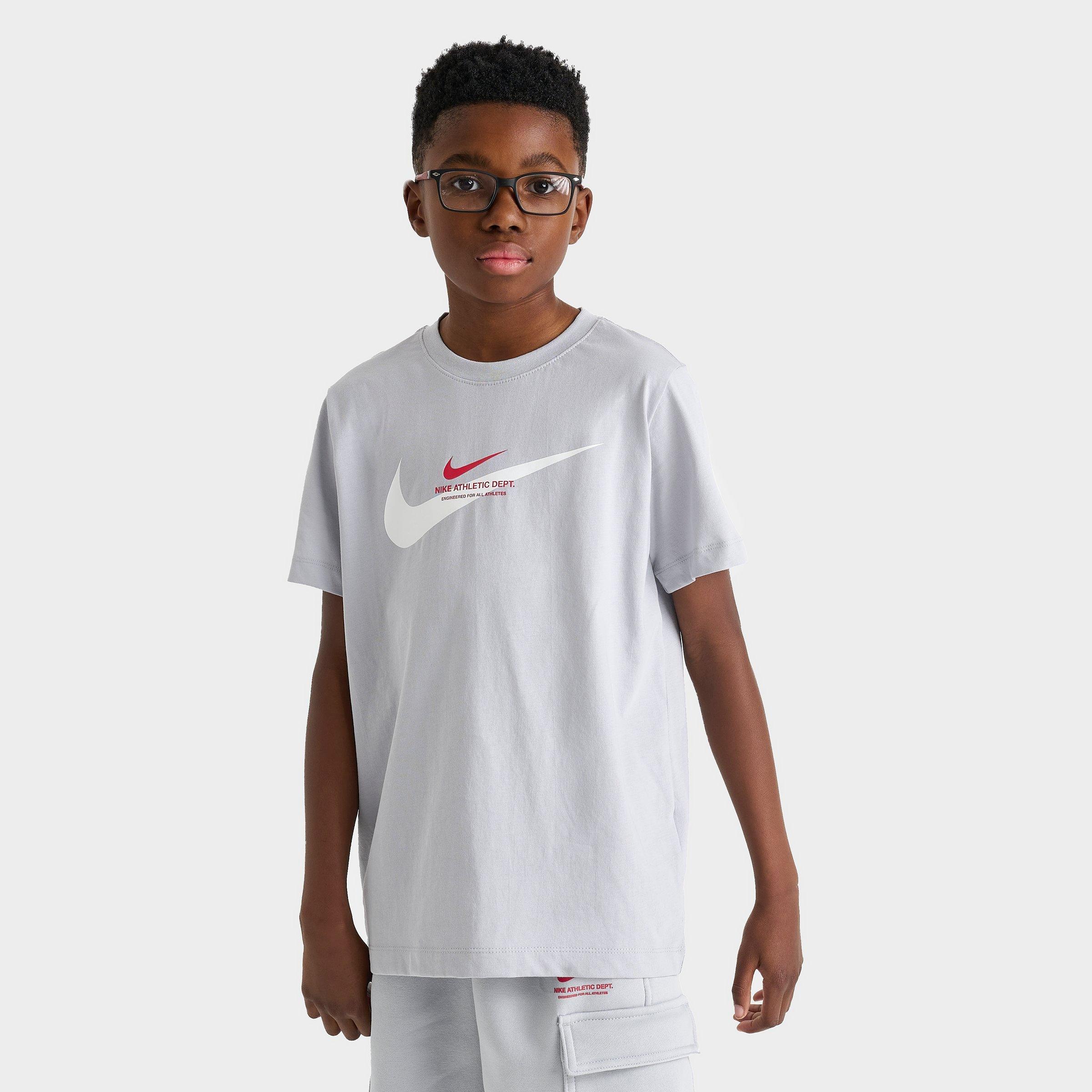 Nike Kids Sportswear T-Shirt in Wolf Grey Size: Small