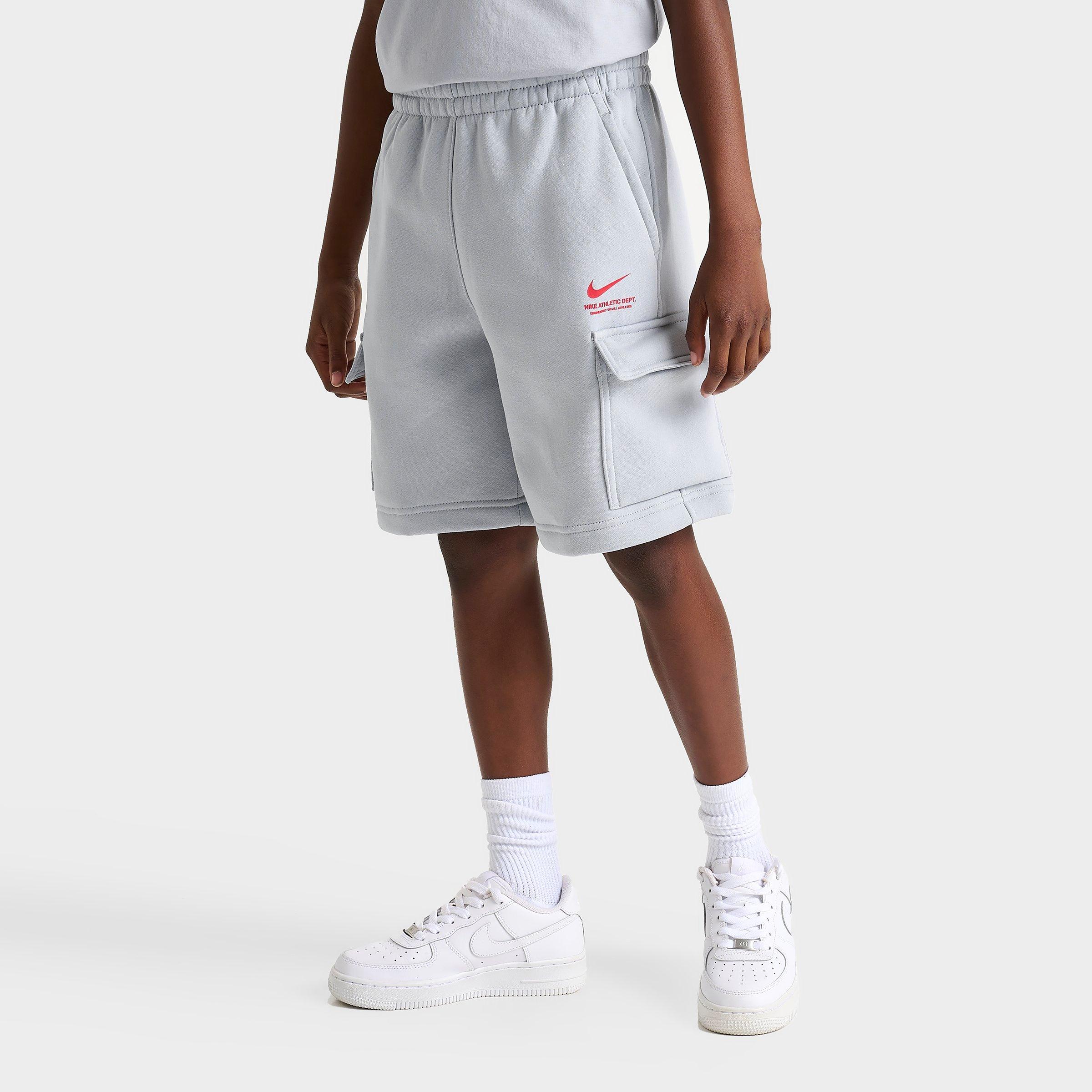 Nike Kids EMEA SI Fleece Shorts in Wolf Grey Size: Small