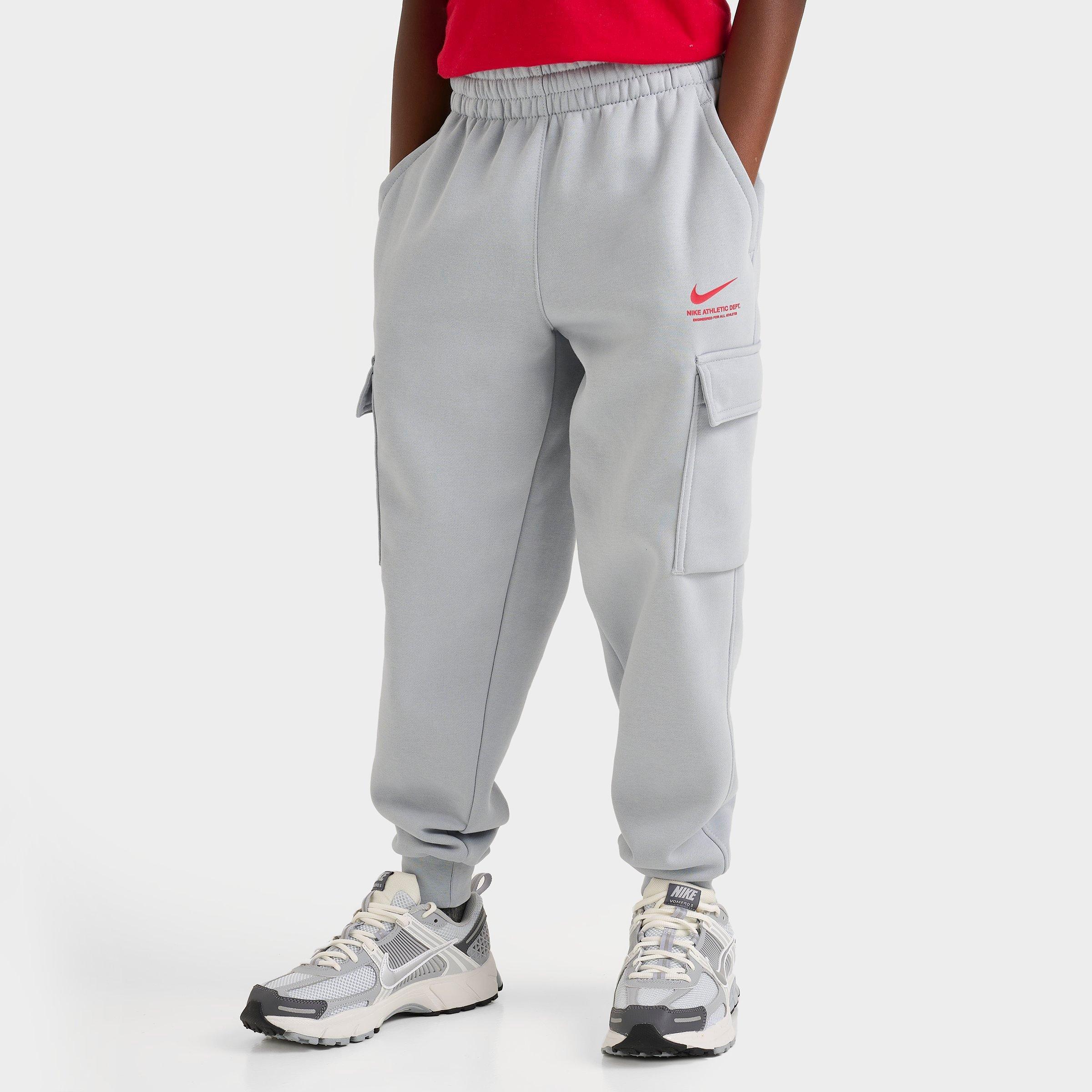 Nike Kids Sportswear Fleece Cargo Jogger Pants in Wolf Grey Size: Small
