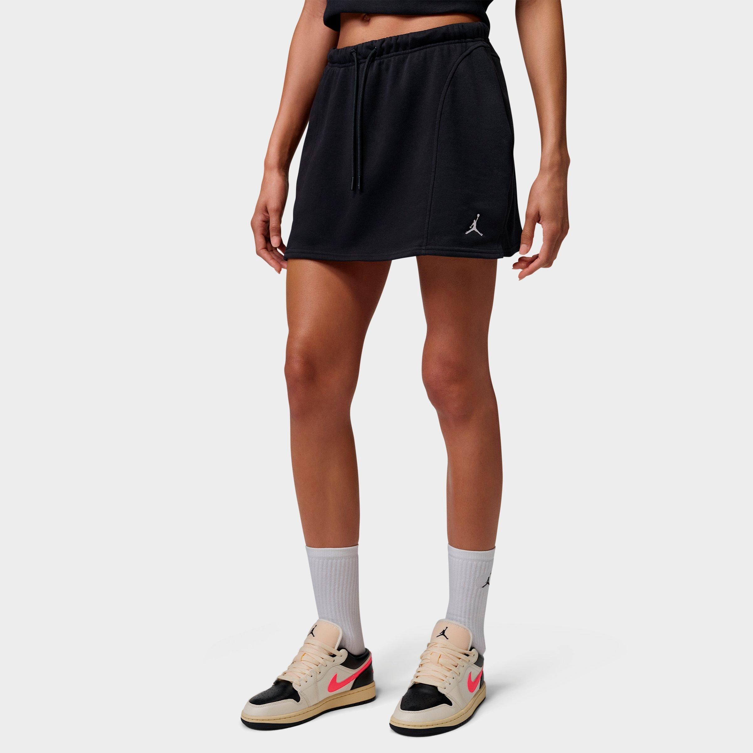 Jordan Women's Brooklyn Fleece Skirt in Black/White Size: Medium