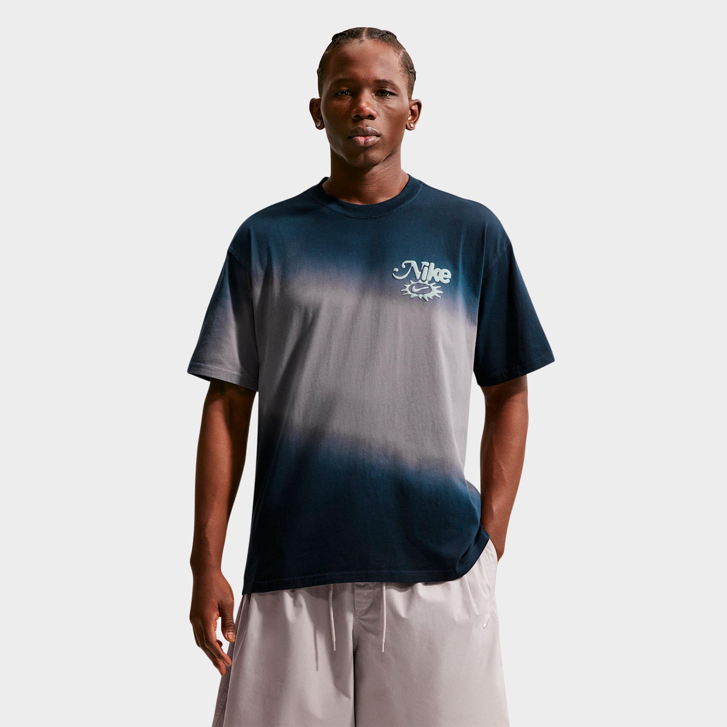 Nike Men's Sportswear Radiate The Sole T-Shirt in Pencil Point/Dark Obsidian Size: Medium