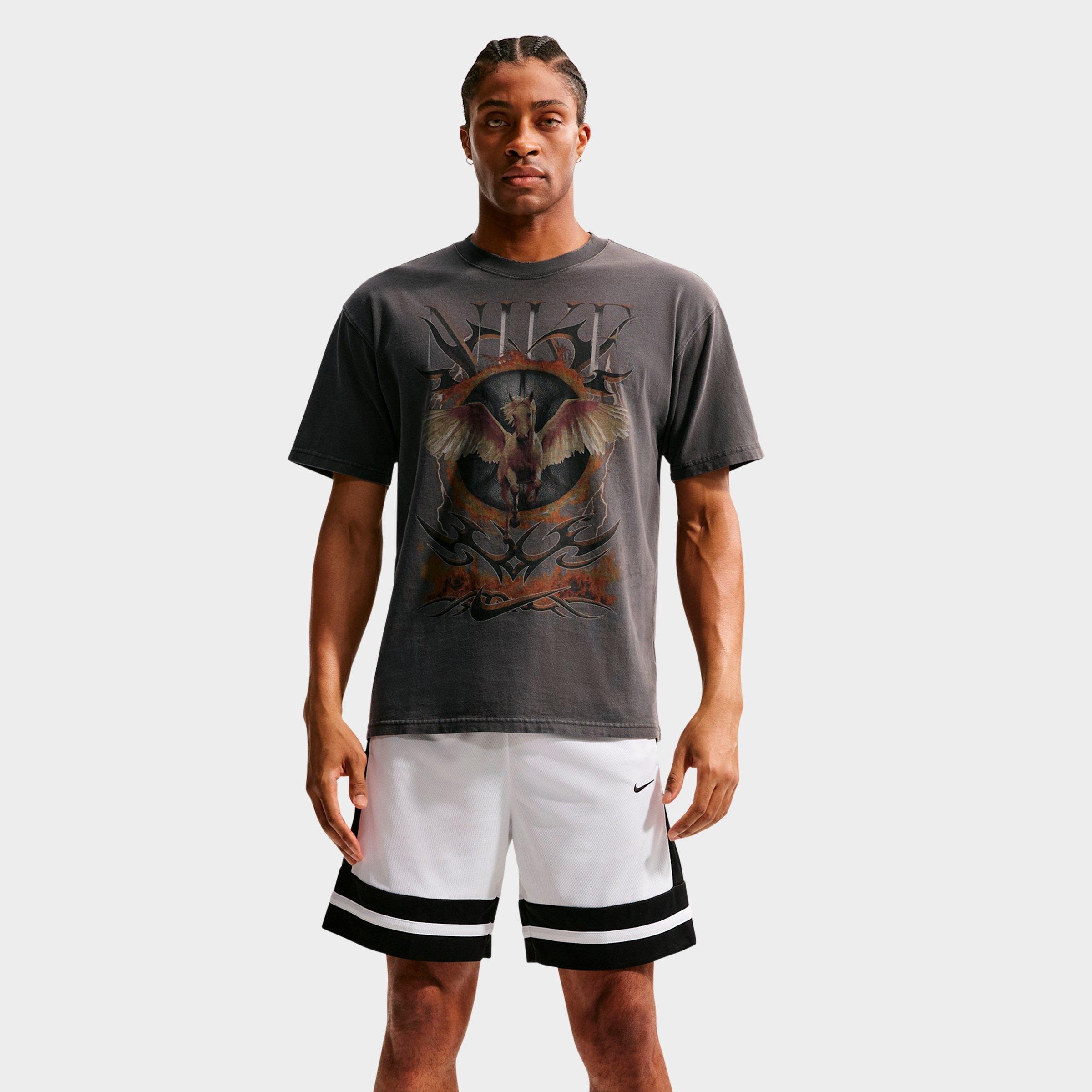 Nike Men's Wings Graphic Basketball T-Shirt in Black Size: Medium