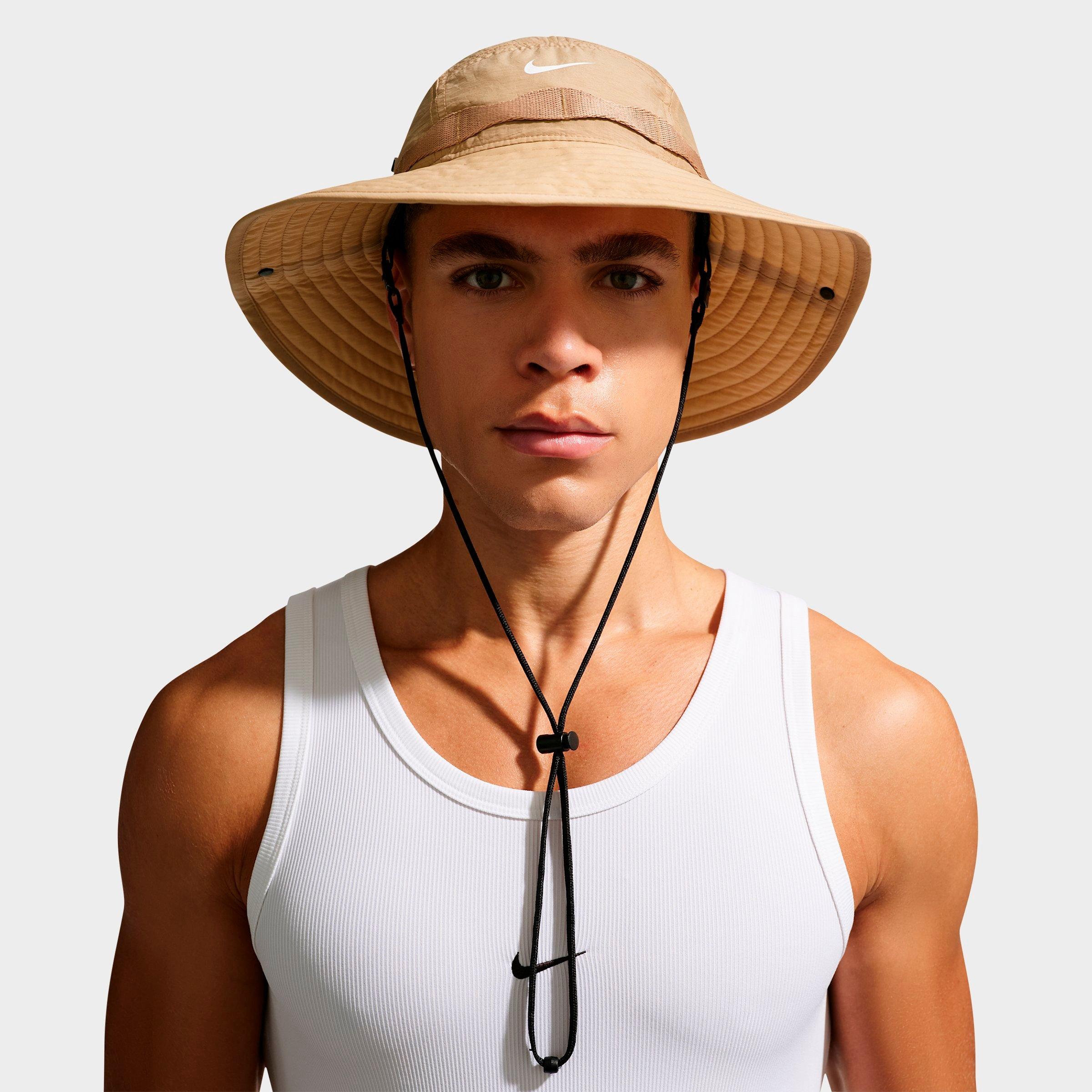 Nike Apex Dri-FIT Bucket Hat in Parachute Beige/Anthracite/White Size: Medium
