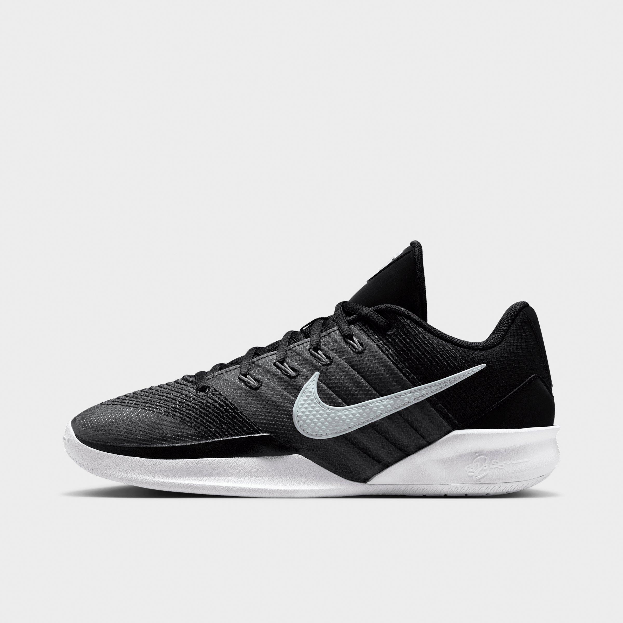 Nike Women's Sabrina 3 Basketball Shoes