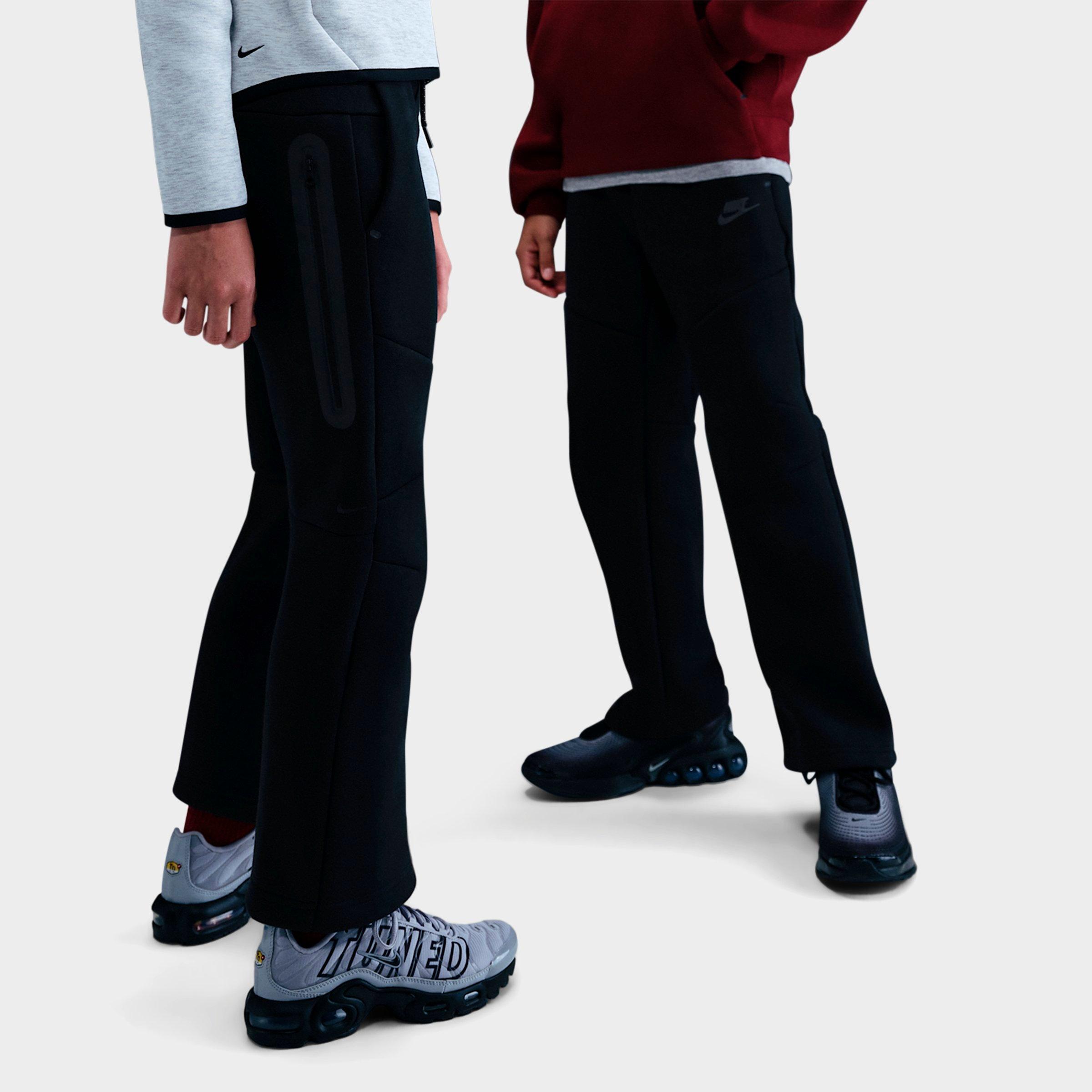 Nike Big Kids Sportswear Tech Fleece Open Hem Pants in Black Size: Large