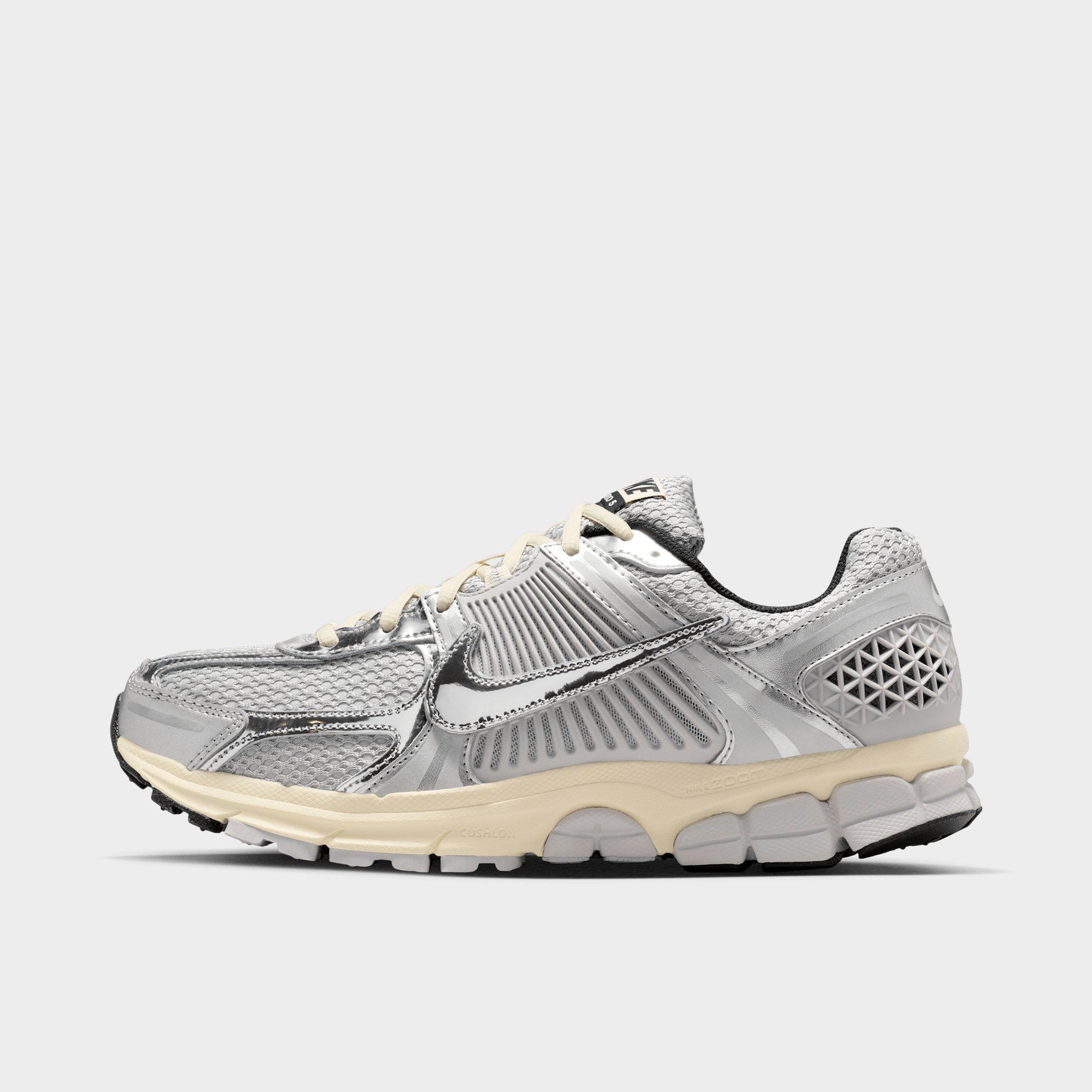 Nike Men's Zoom Vomero 5 Casual Shoes in Grey Fog/Metallic Silver/Coconut Milk Size: 11.0