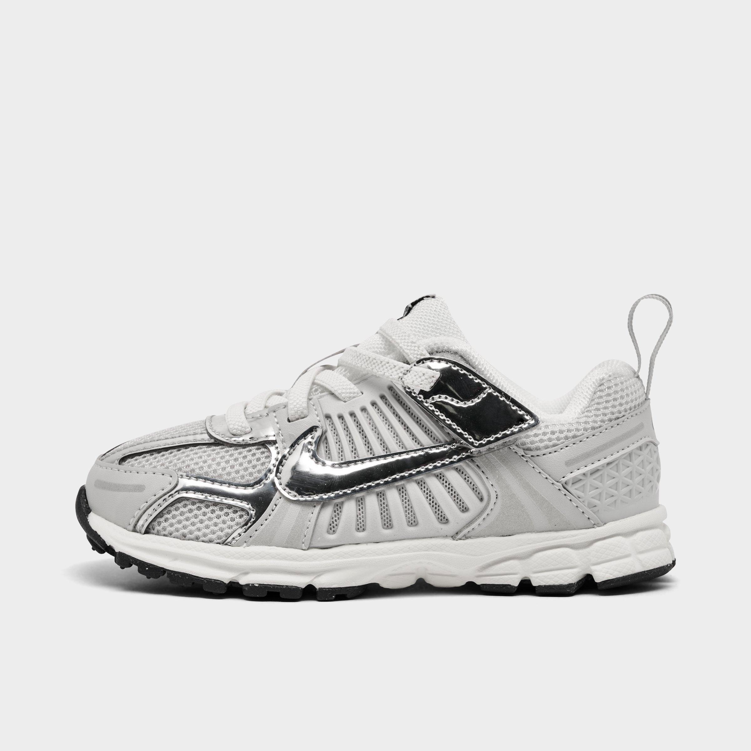Nike Kids Toddler Vomero 5 Stretch Lace Casual Shoes in Photon Dust/Chrome/Gridiron Size: 4.0