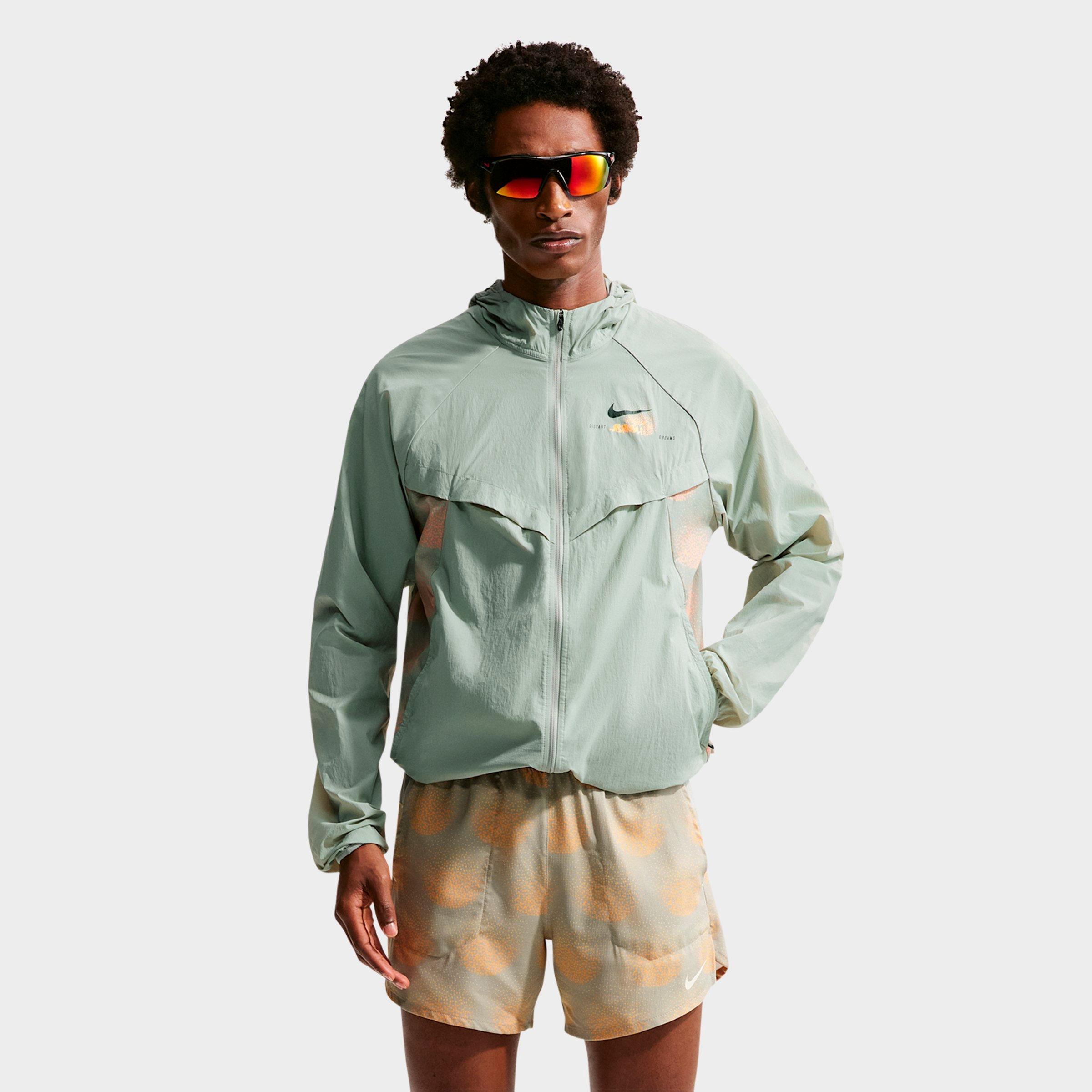 Nike Men's Stride Repel Distant Dreams UV Protection Full-Zip Running Jacket in Jade Horizon Size: Medium