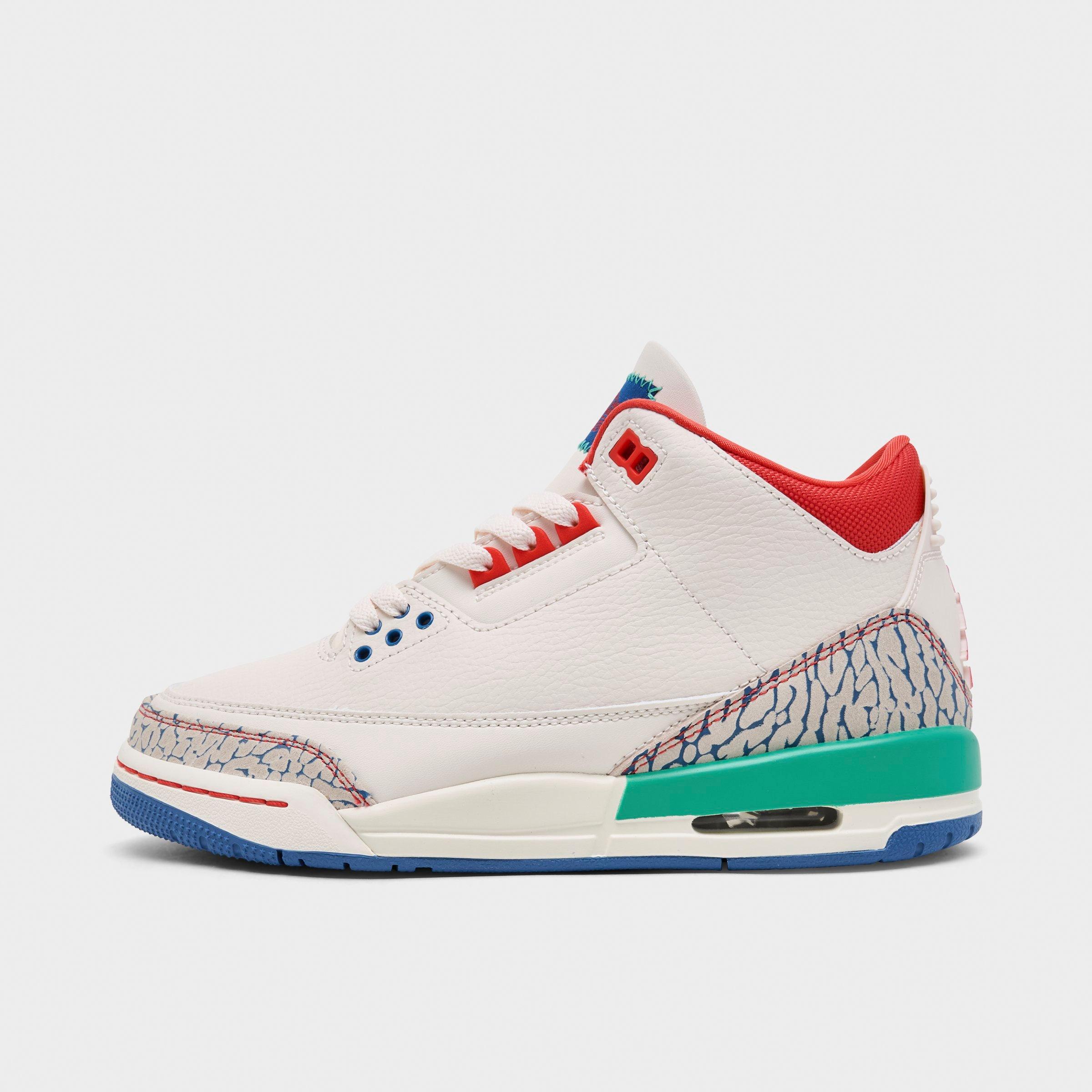 Jordan Big Kids Air Retro 3 Basketball Shoes in Chalk/Track Red/True Blue Size: 6.5