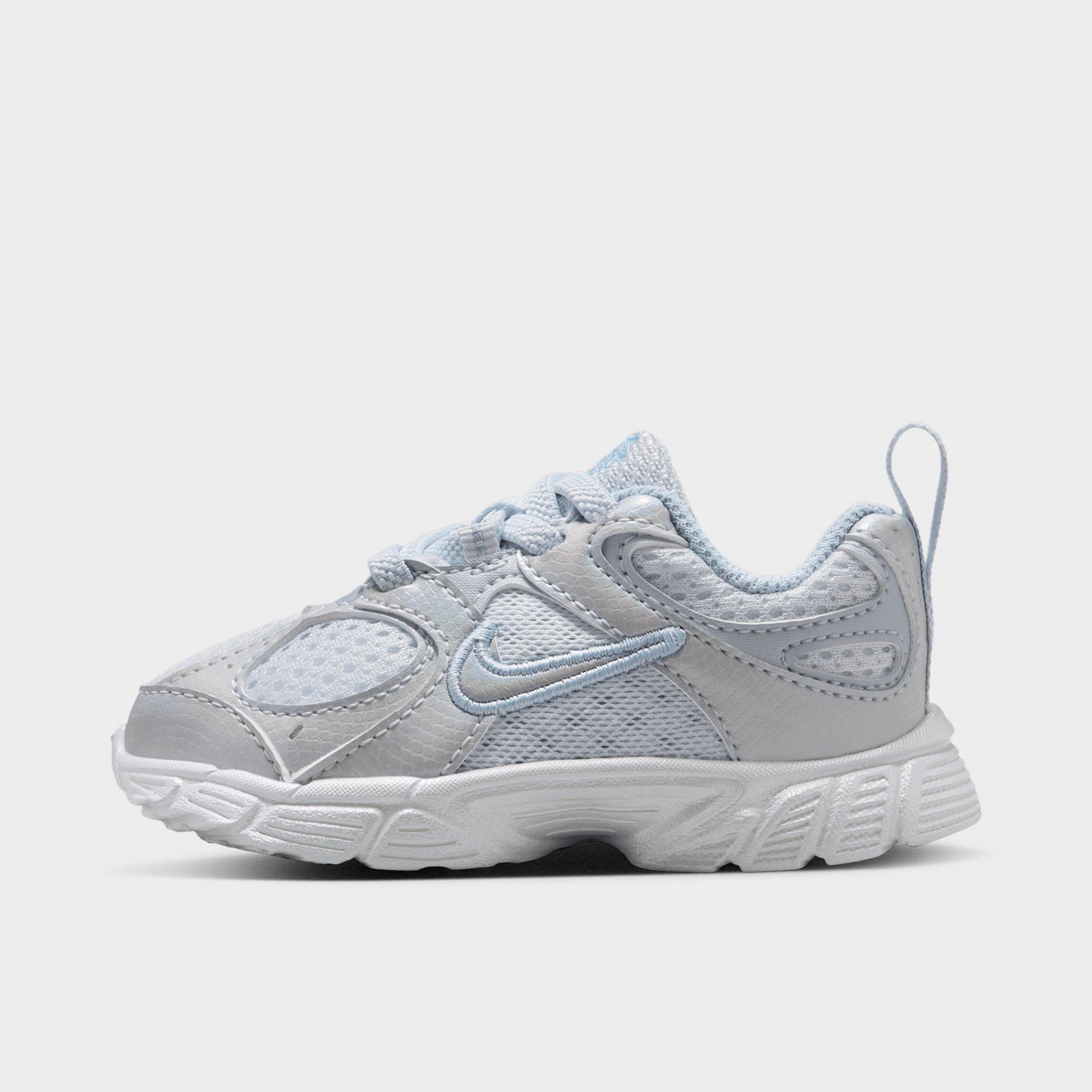 Nike Infant and Kids Toddler V5 RNR Stretch Lace Casual Shoes in Football Grey/Light Armory Blue/Football Blue Size: 2.0