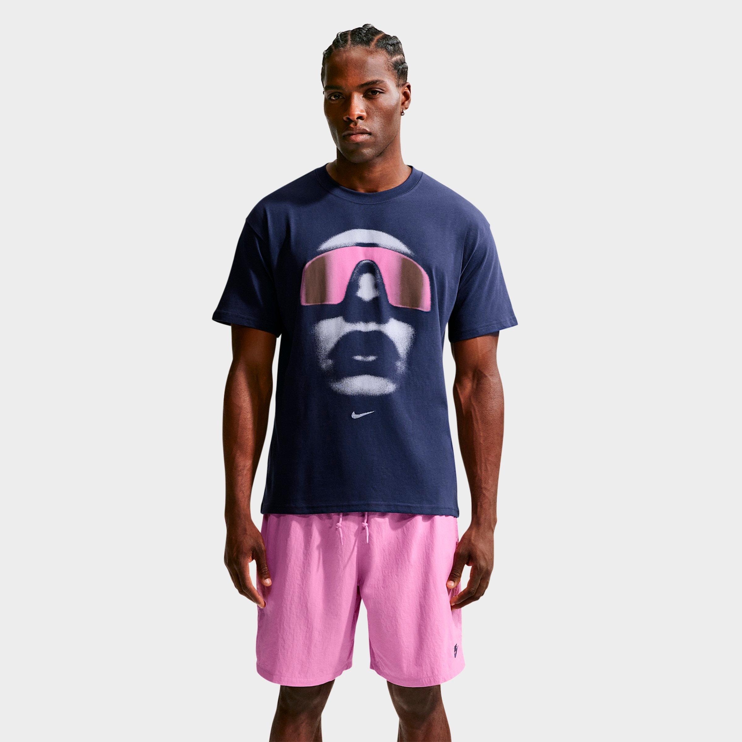 Nike Men's Sportswear Sunset Graphic T-Shirt in Midnight Navy/Light Magenta Size: Small