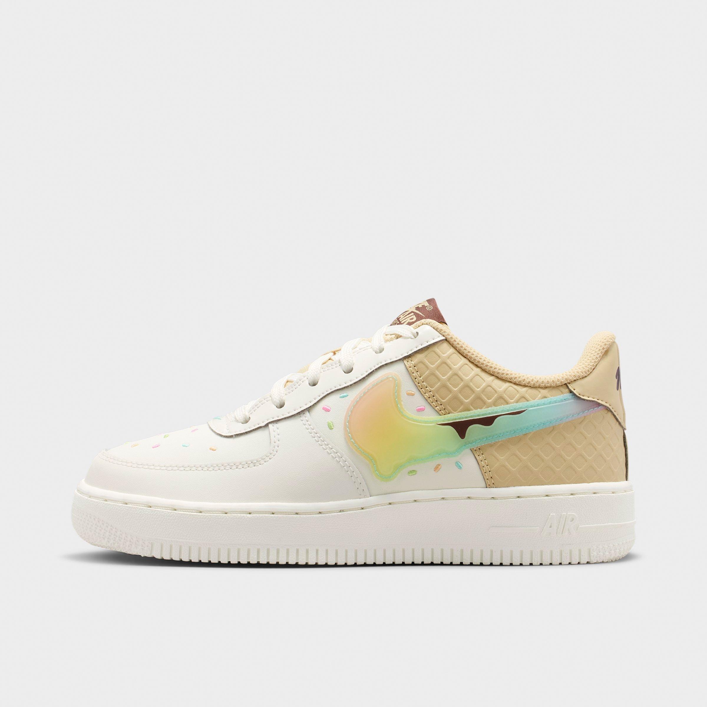 Nike Big Kids Air Force 1 Low Casual Shoes in Sailcolor/Sesame Size: 6.5