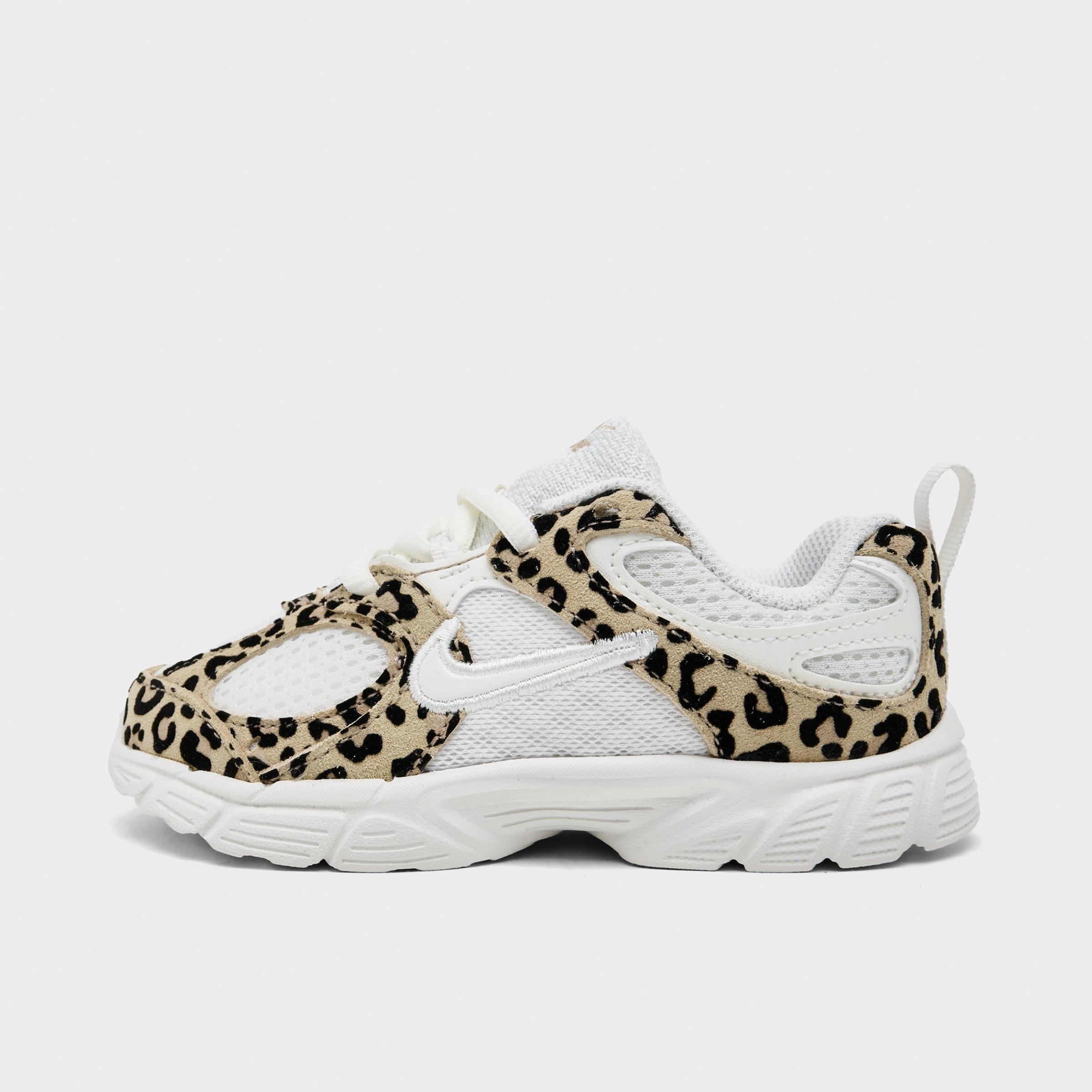 Nike Girls Infant and Toddler V5 RNR Casual Shoes
